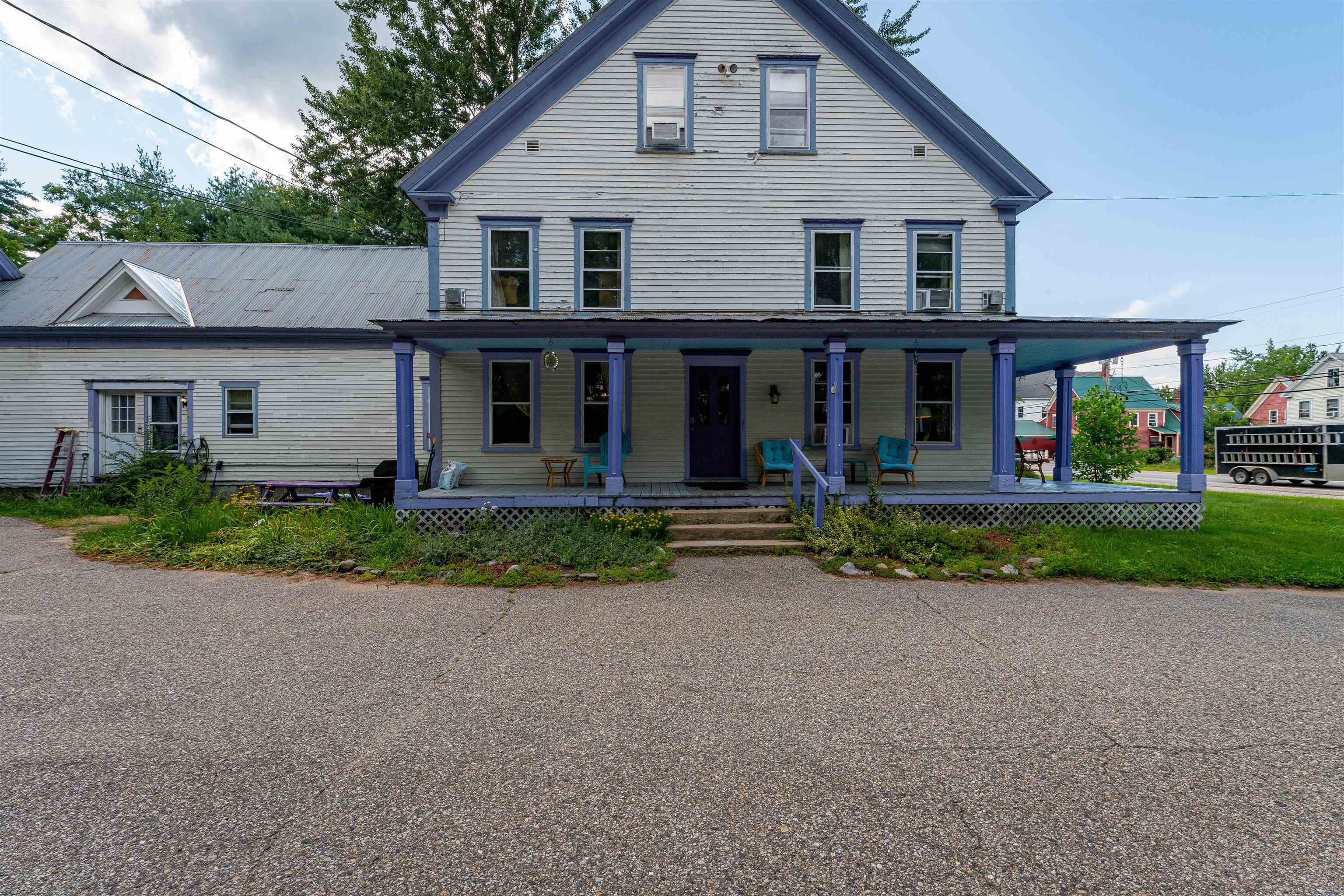 1657 East Main Street Property Photo 4