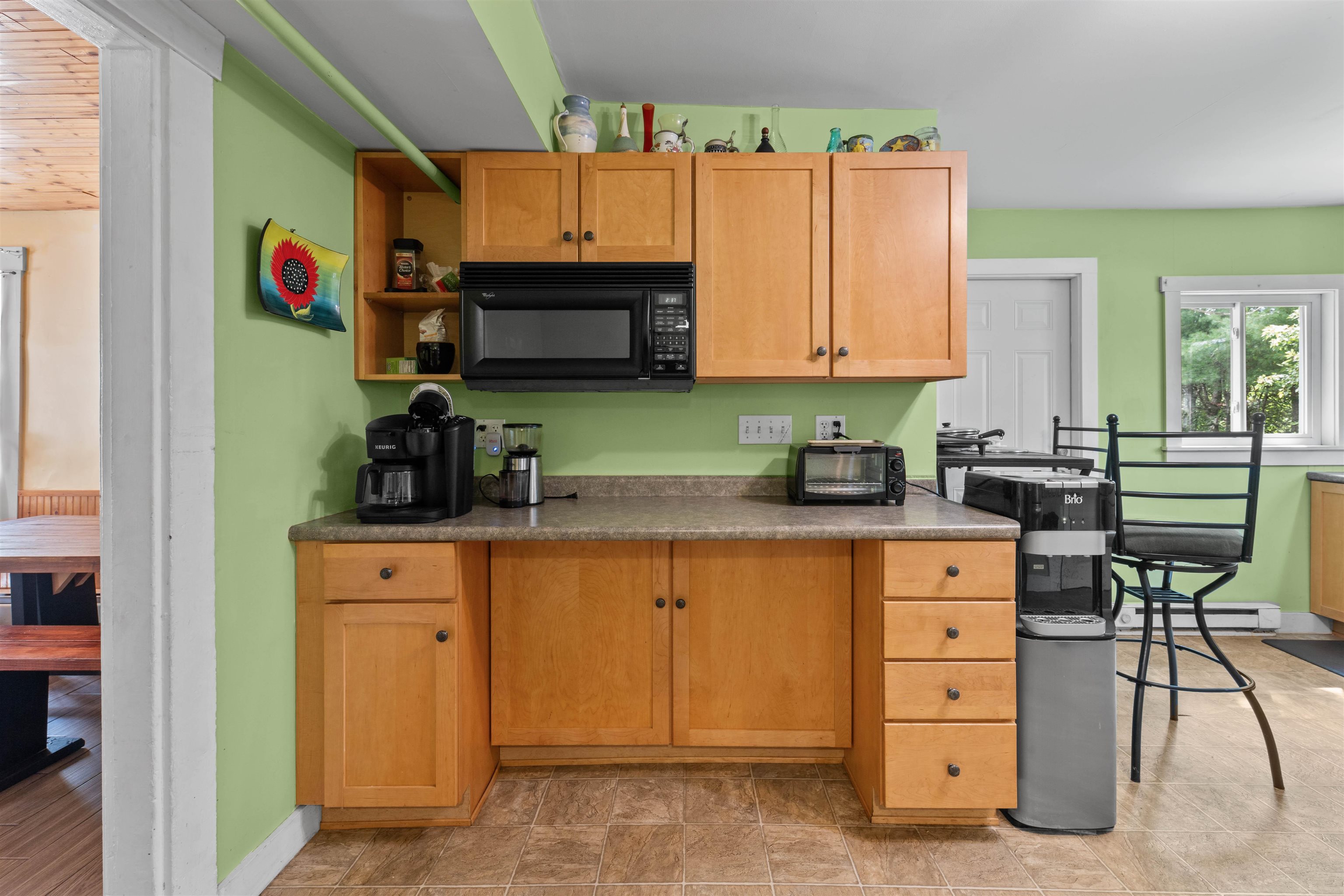 1657 East Main Street Property Photo 10