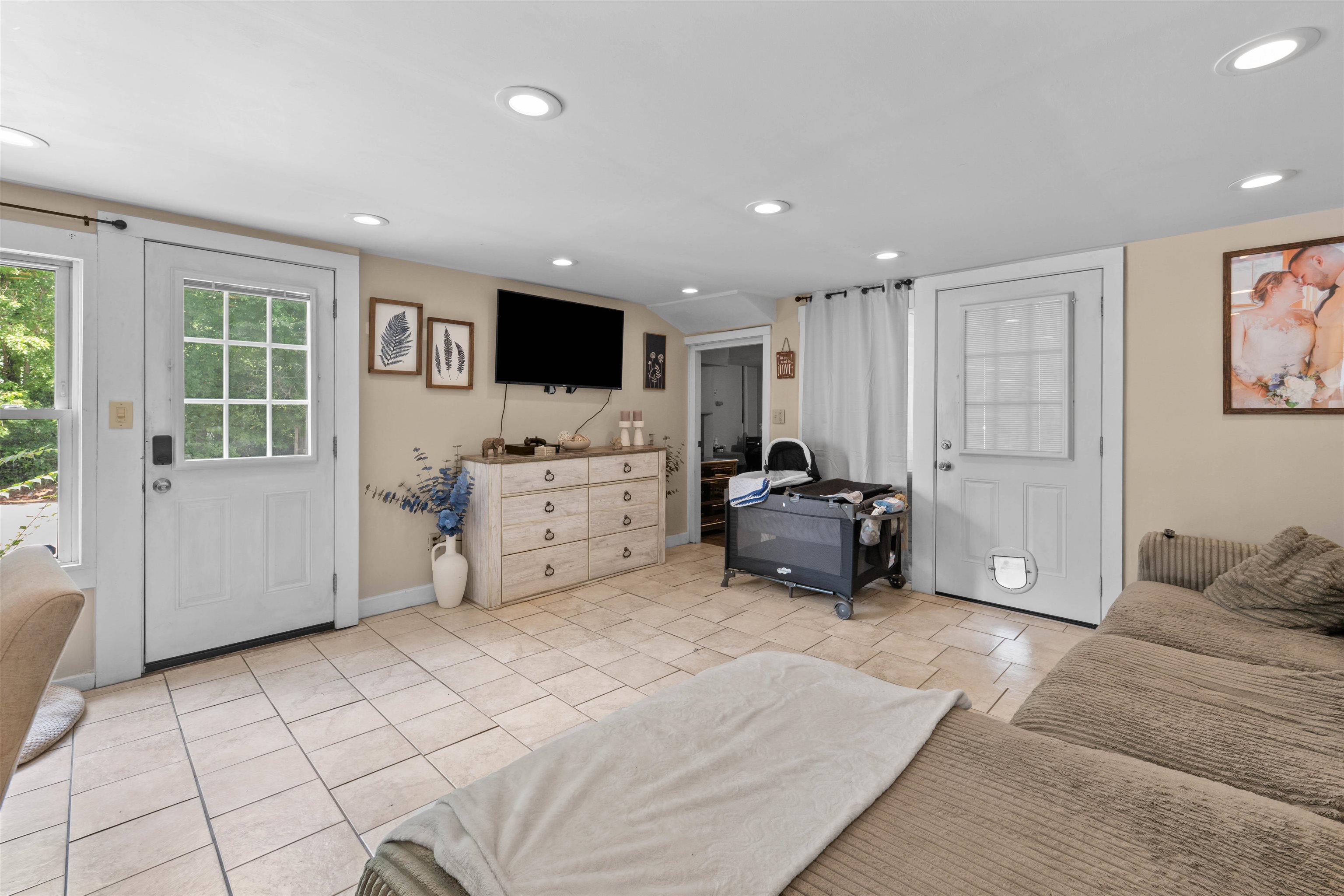 1657 East Main Street Property Photo 45