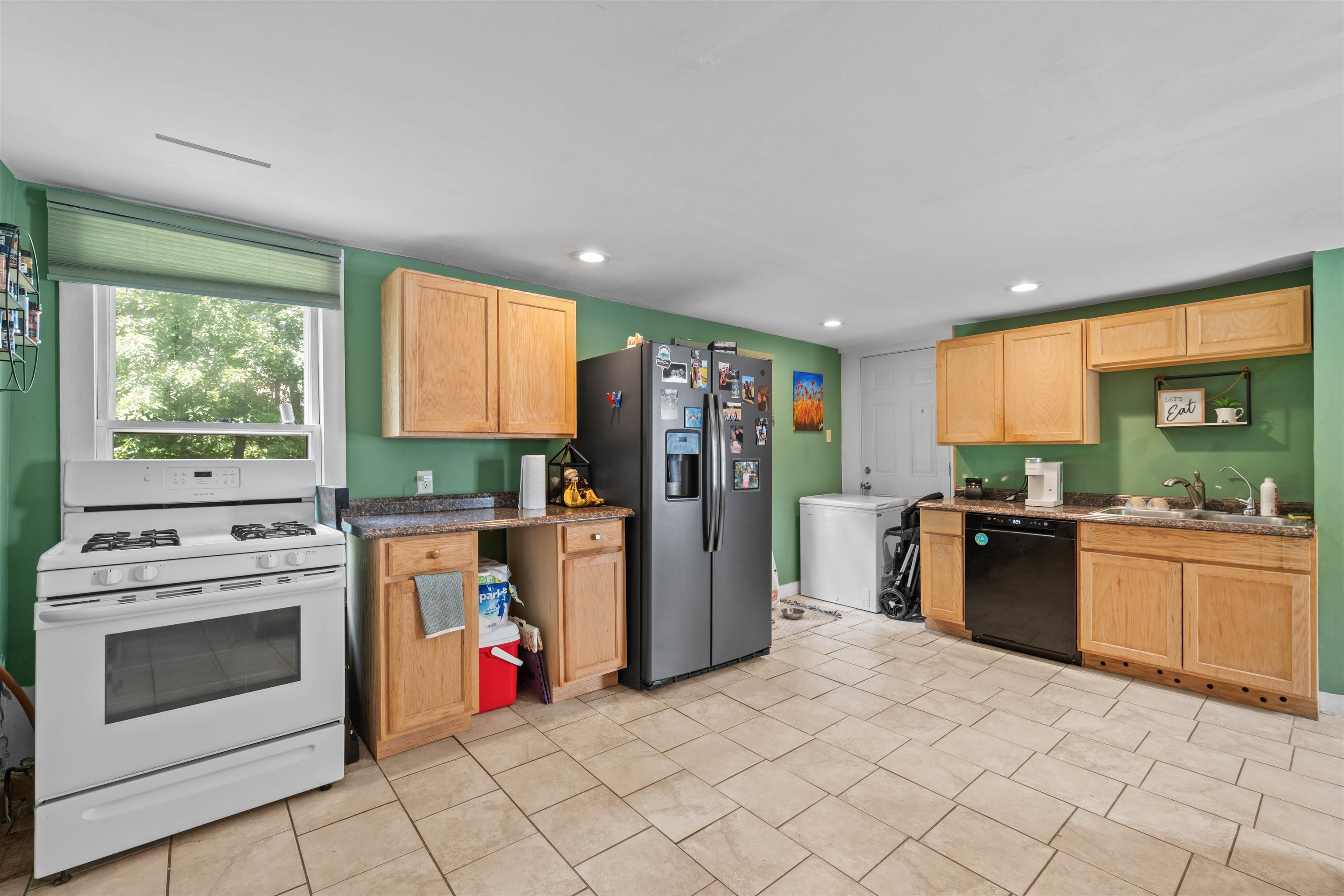 1657 East Main Street Property Photo 47
