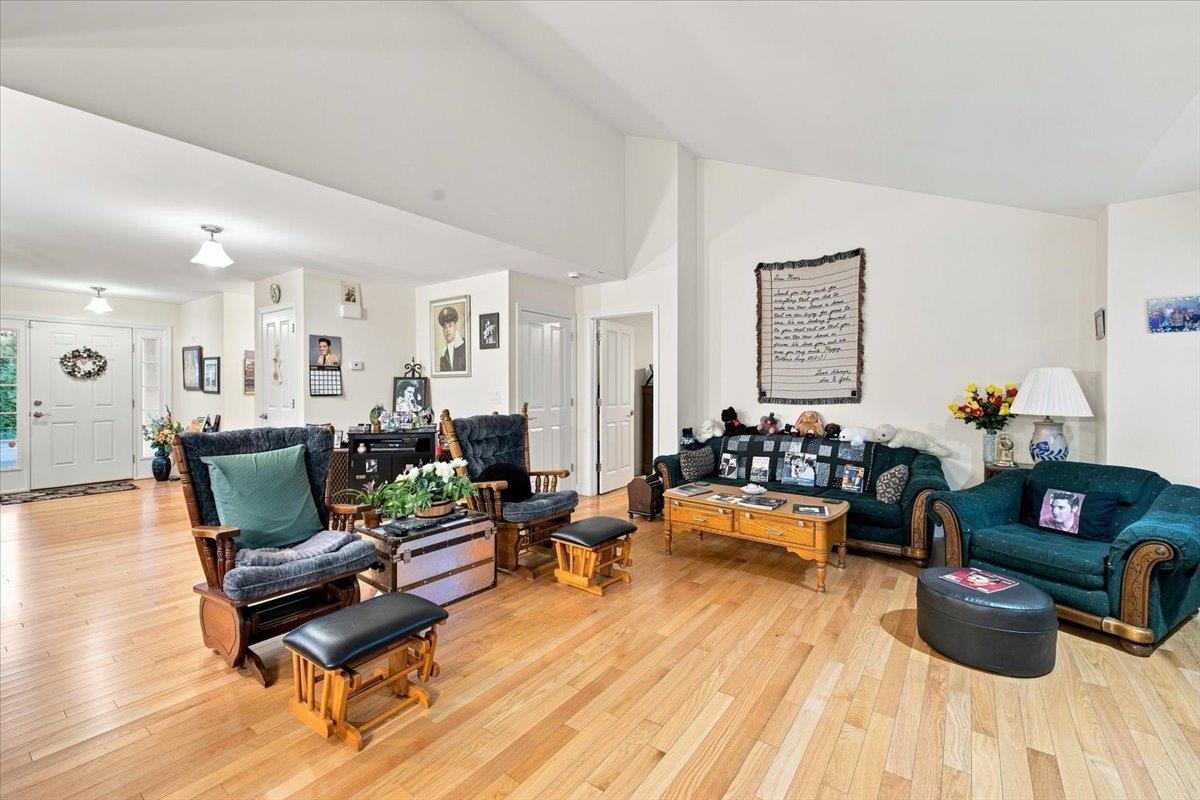 4 Sunningdale Drive Property Photo 12