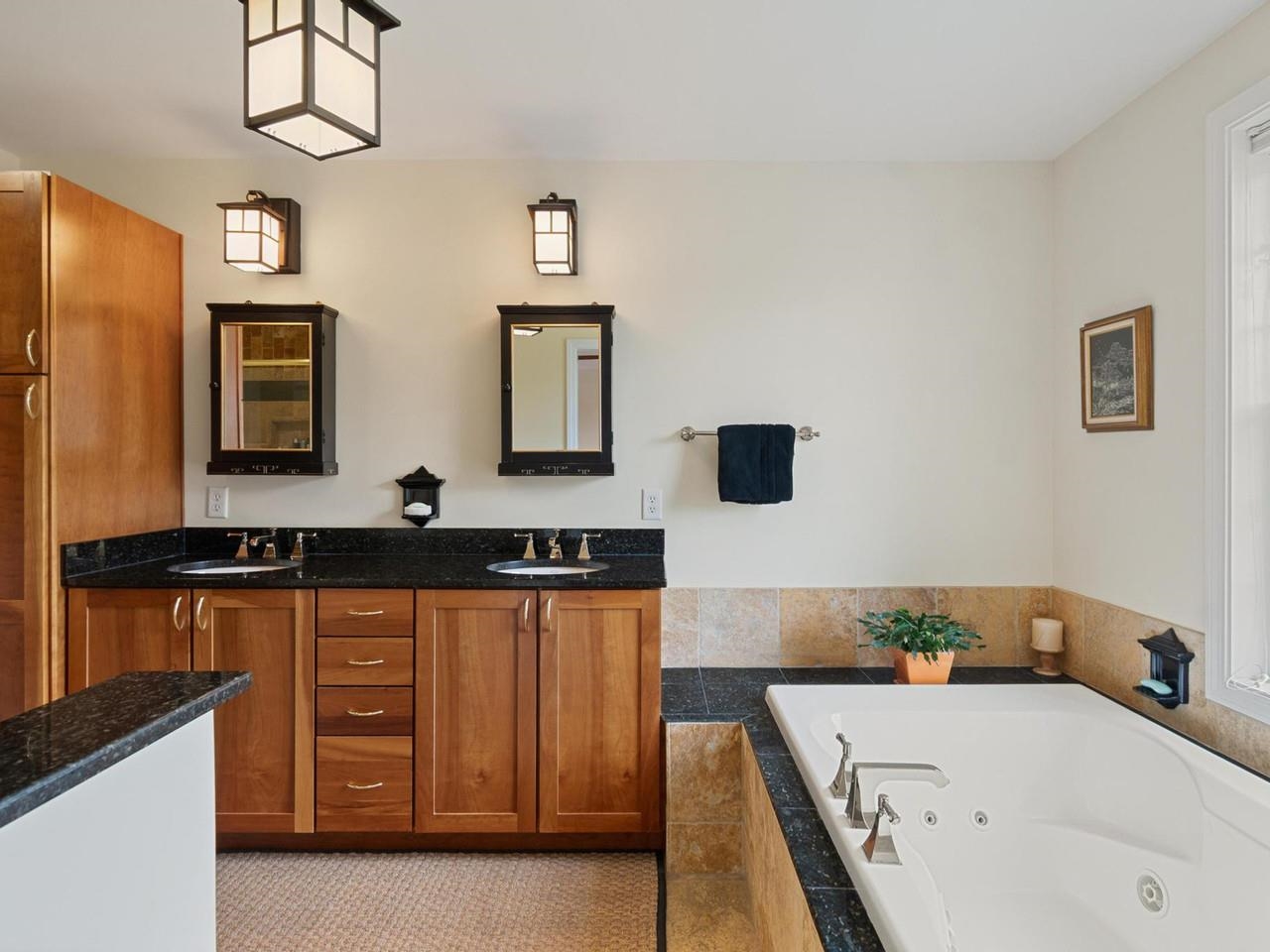 54 Old Schoolhouse Road Property Photo 28