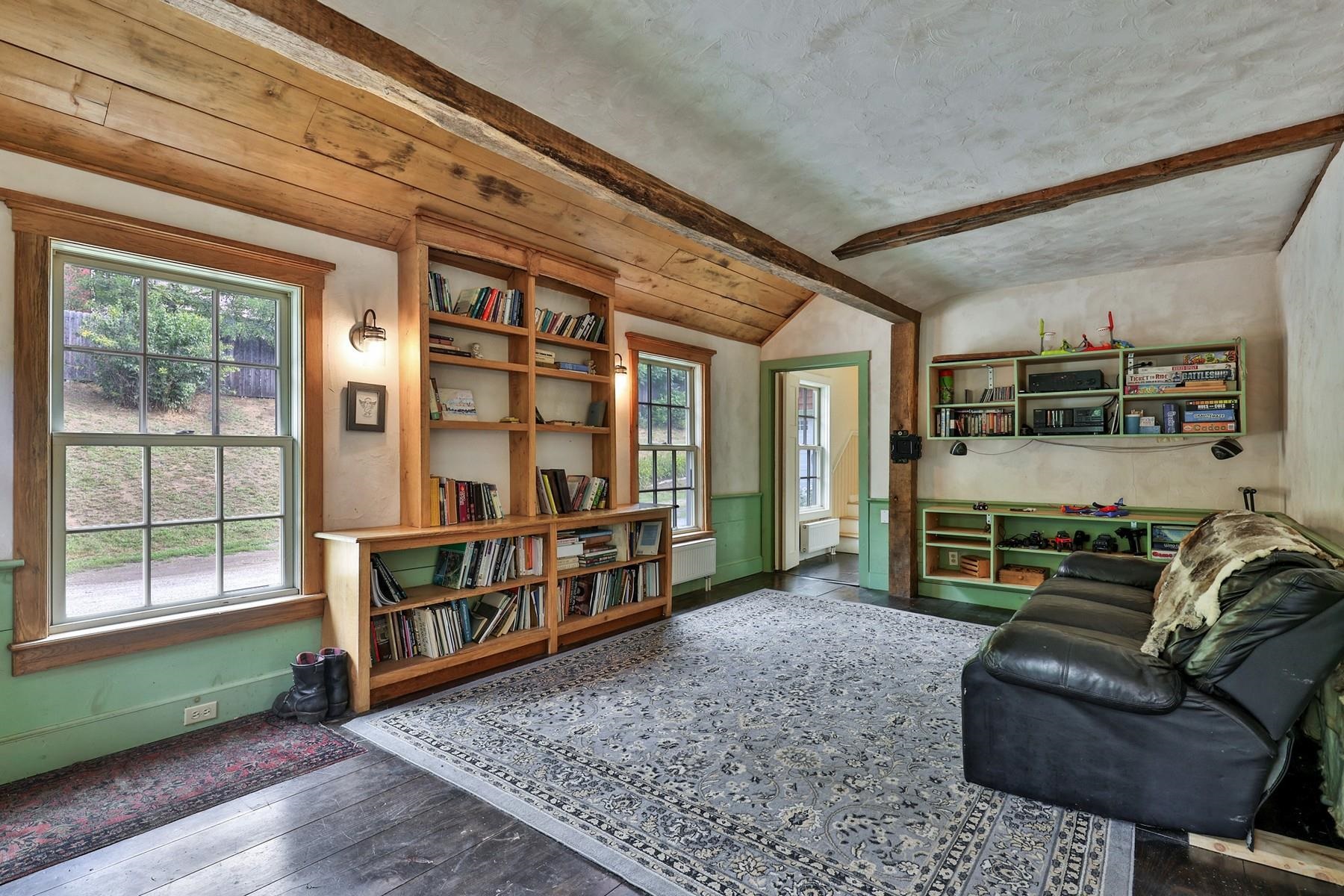 11 Maple Street Property Photo 14