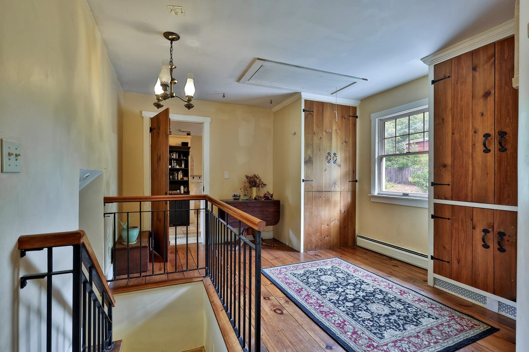 11 Maple Street Property Photo 16