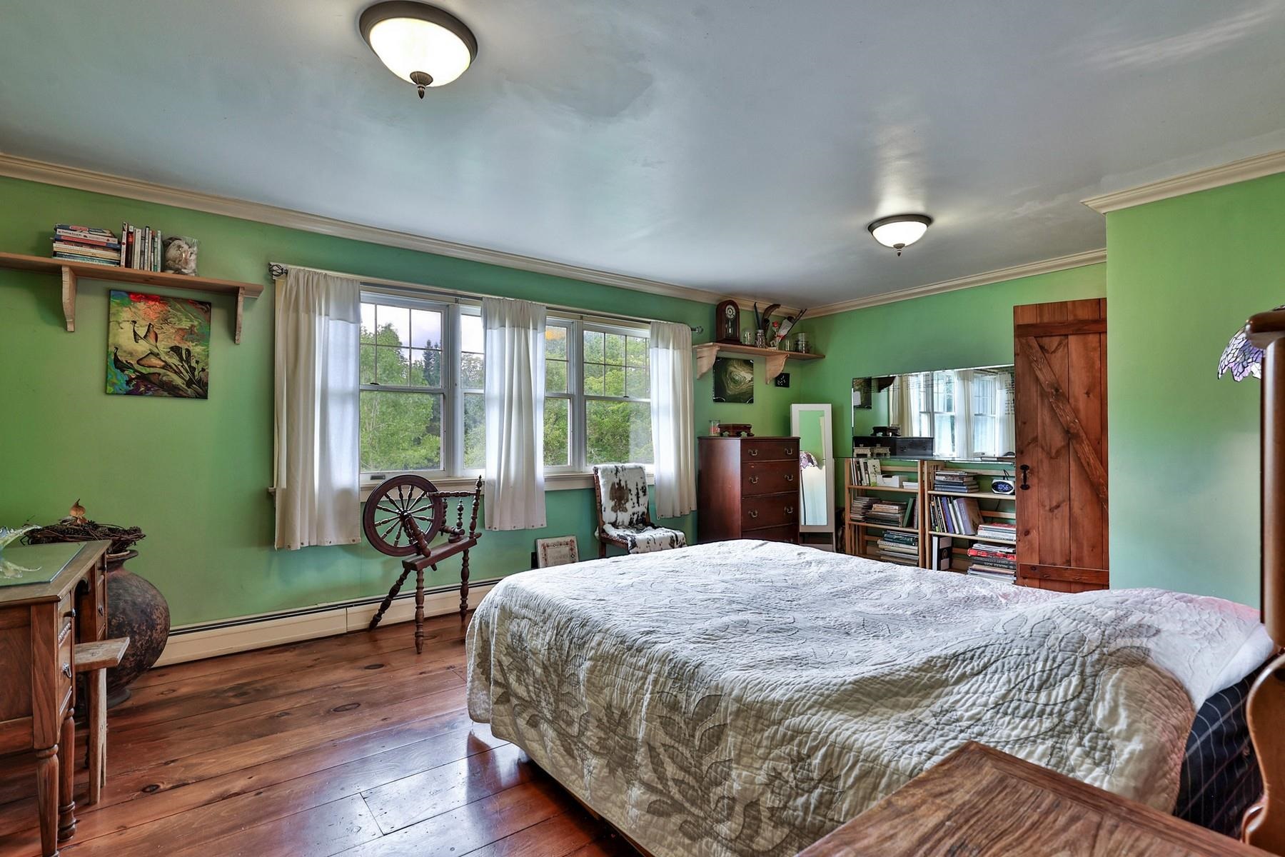 11 Maple Street Property Photo 20