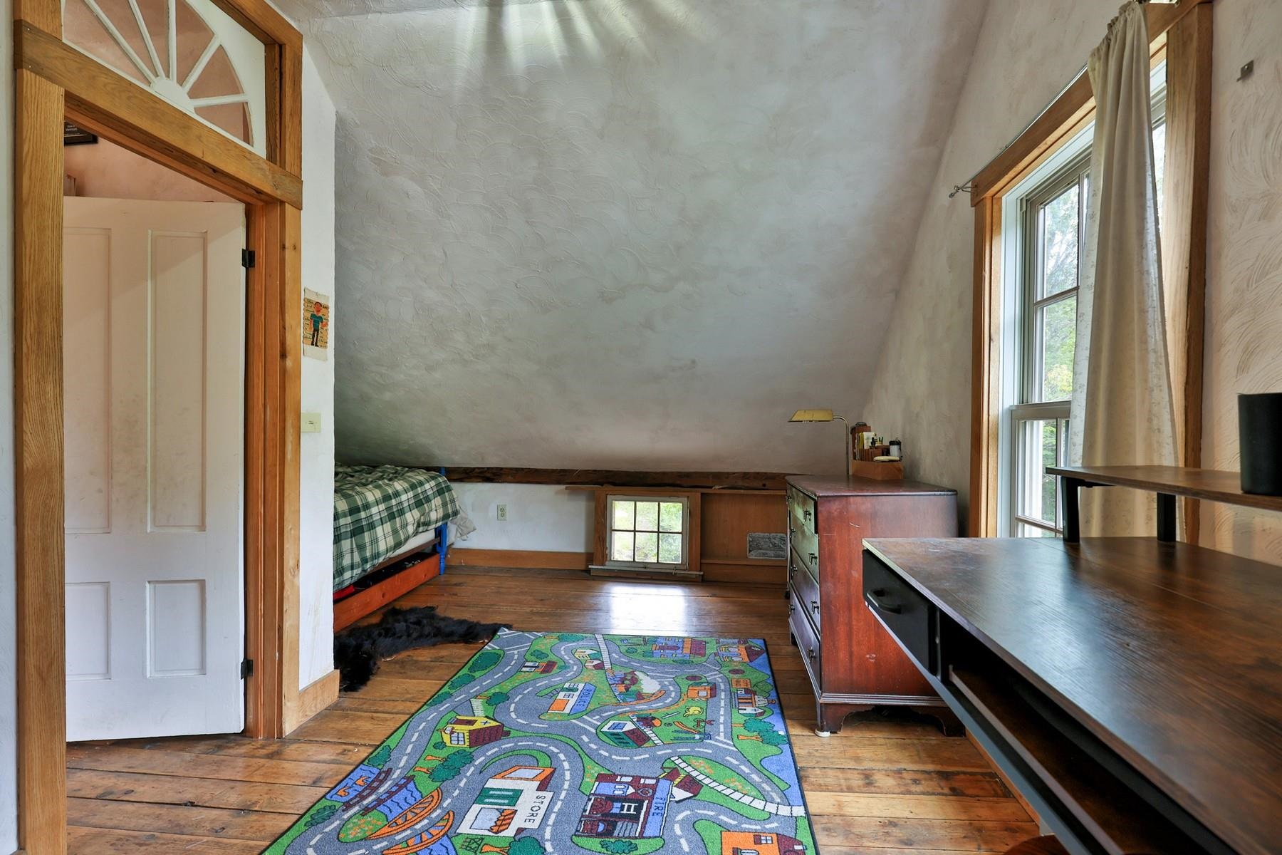 11 Maple Street Property Photo 23