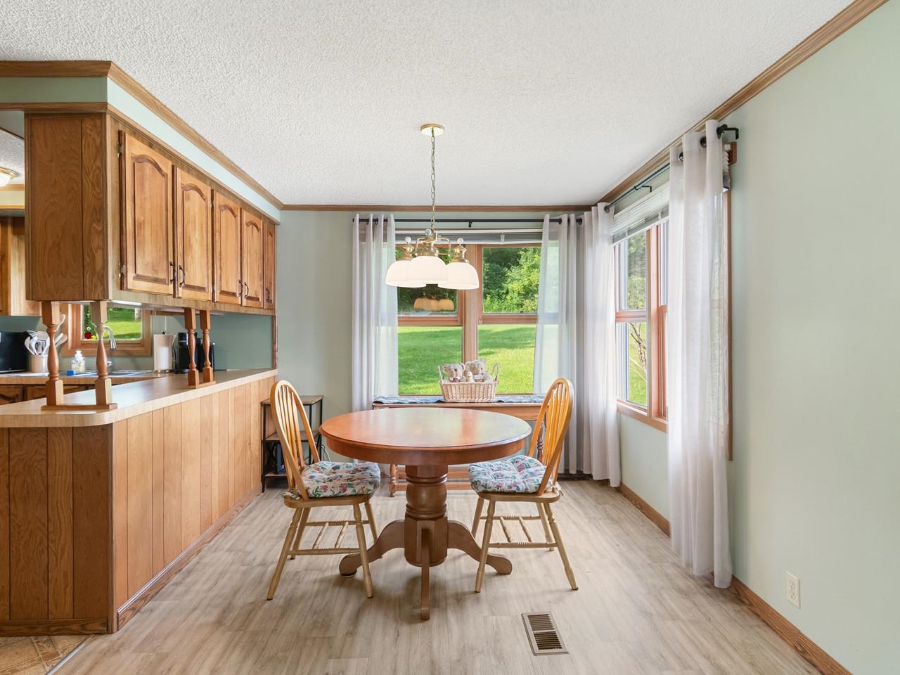 157 Williston Woods Road Property Photo 6