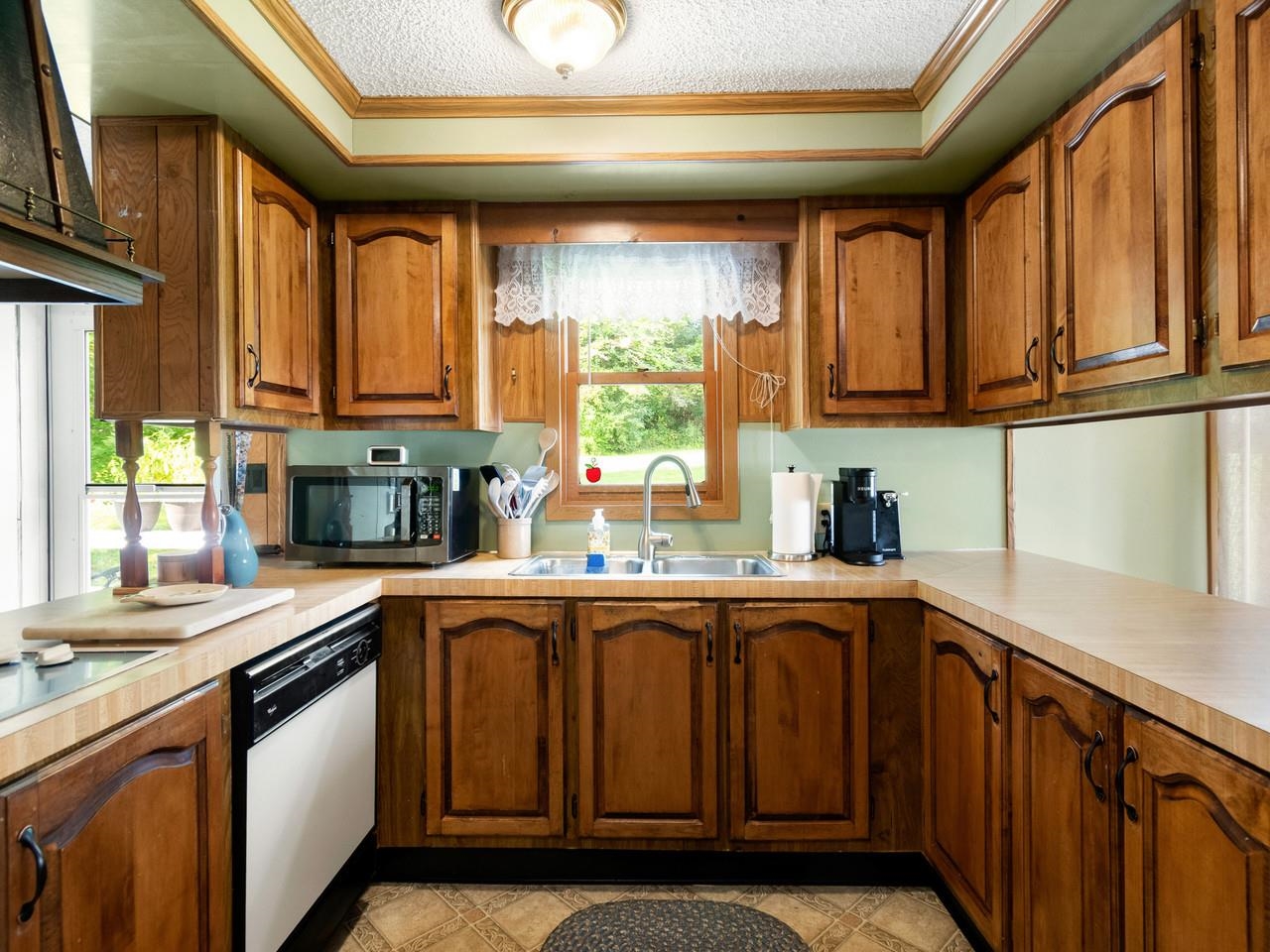 157 Williston Woods Road Property Photo 8
