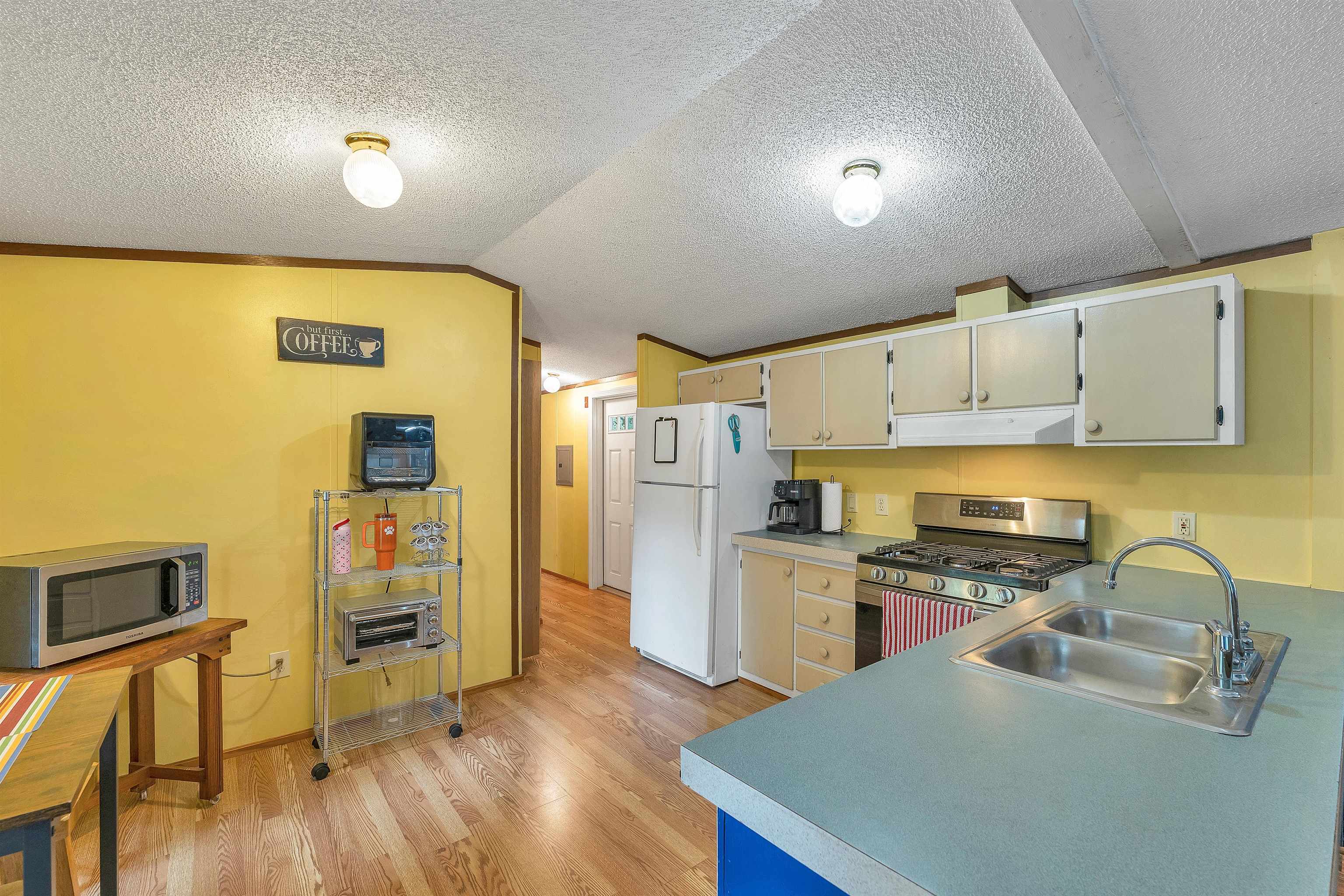 5 Walnut Drive Property Photo 2