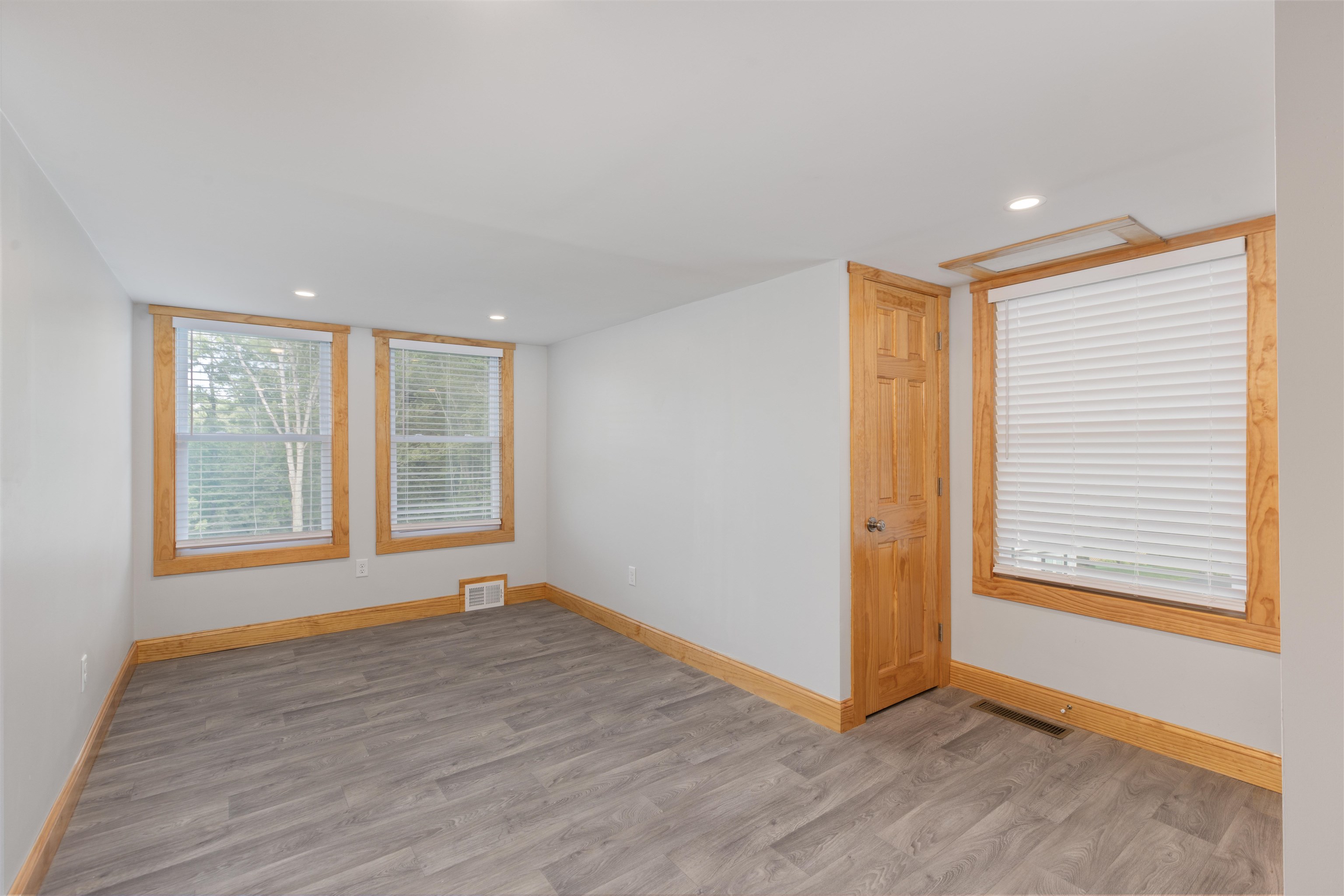 58 Brady Avenue Property Photo 11