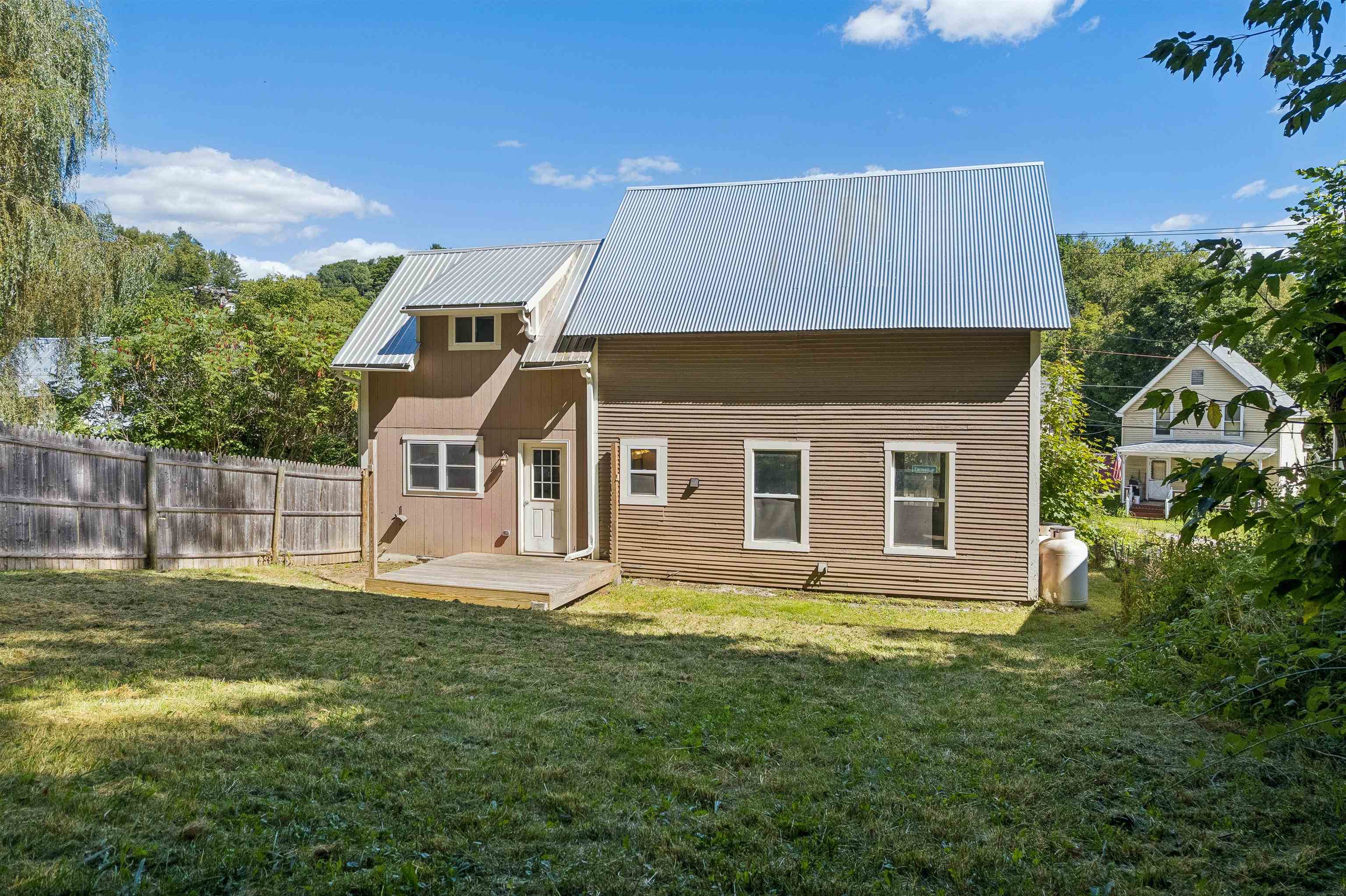 2 Farwell Street Property Photo 8