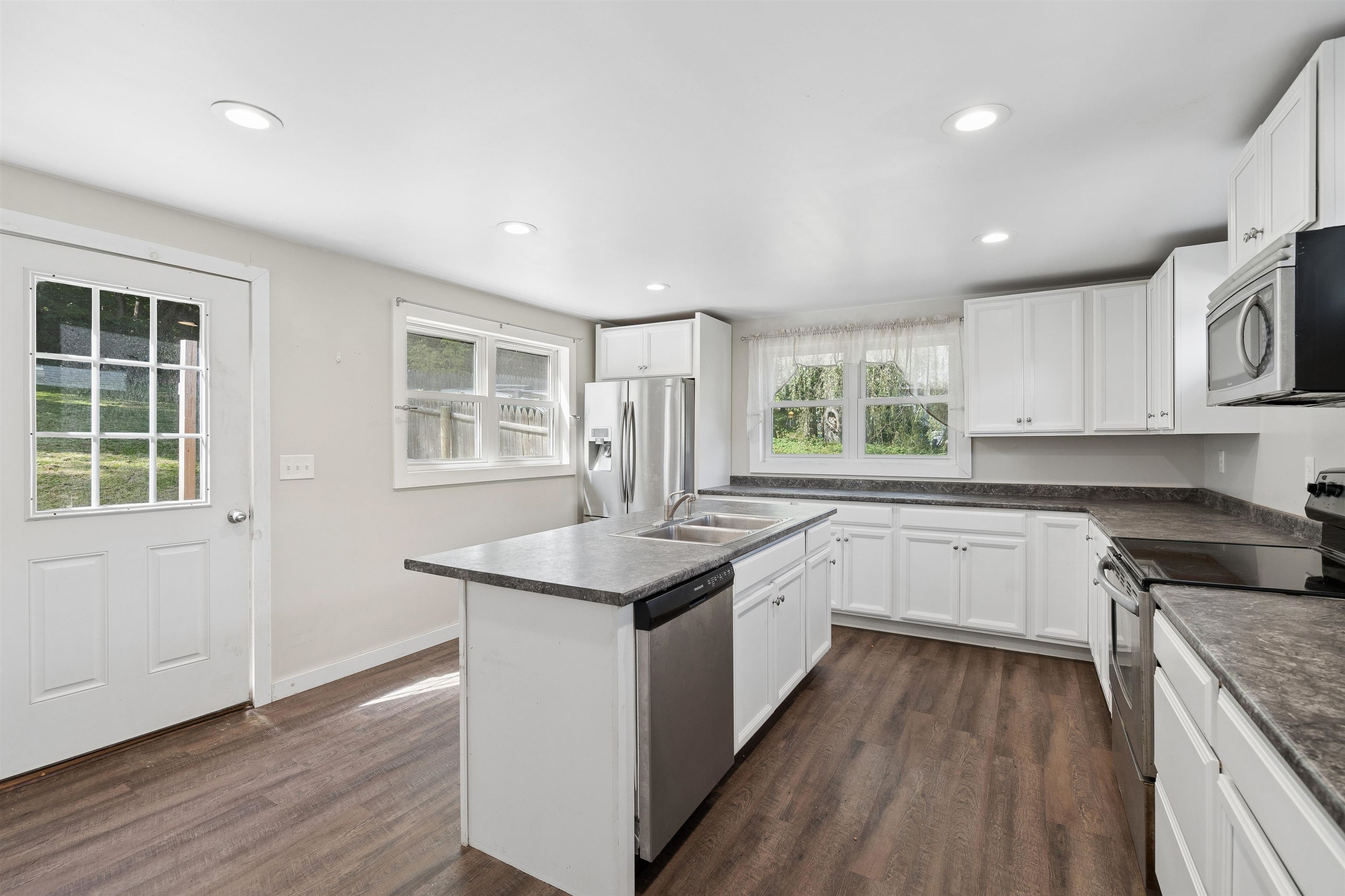 2 Farwell Street Property Photo 22