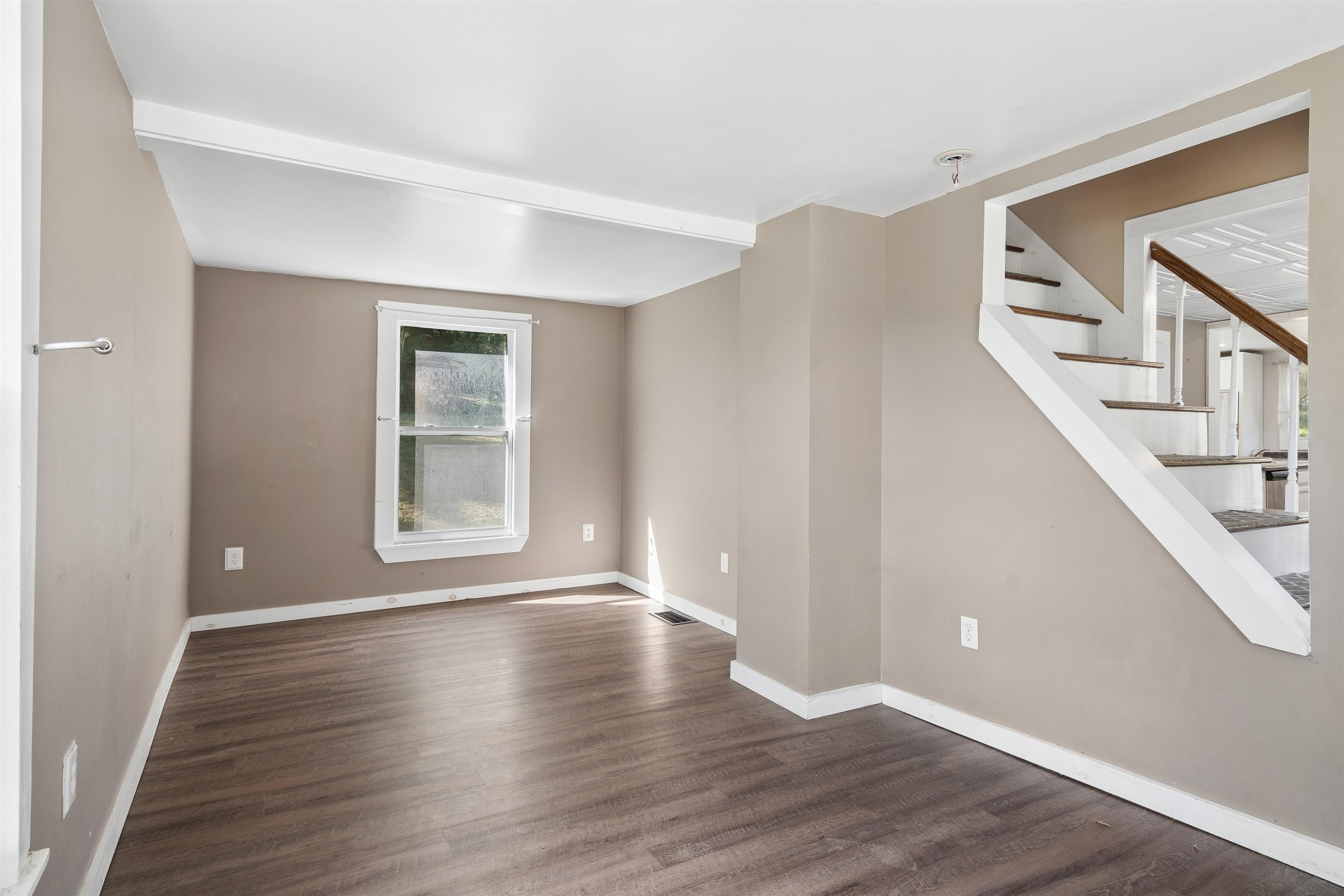2 Farwell Street Property Photo 31
