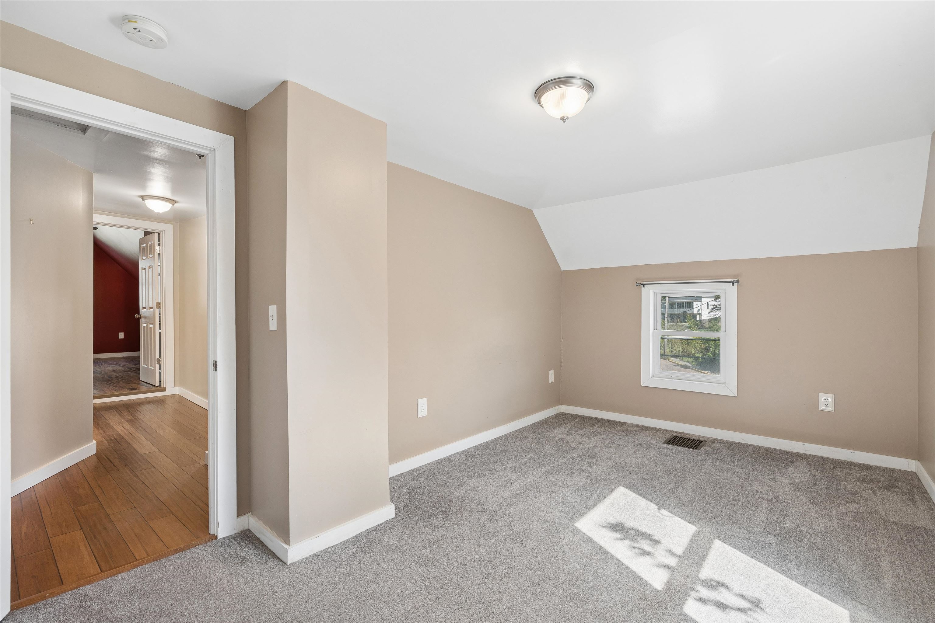 2 Farwell Street Property Photo 35