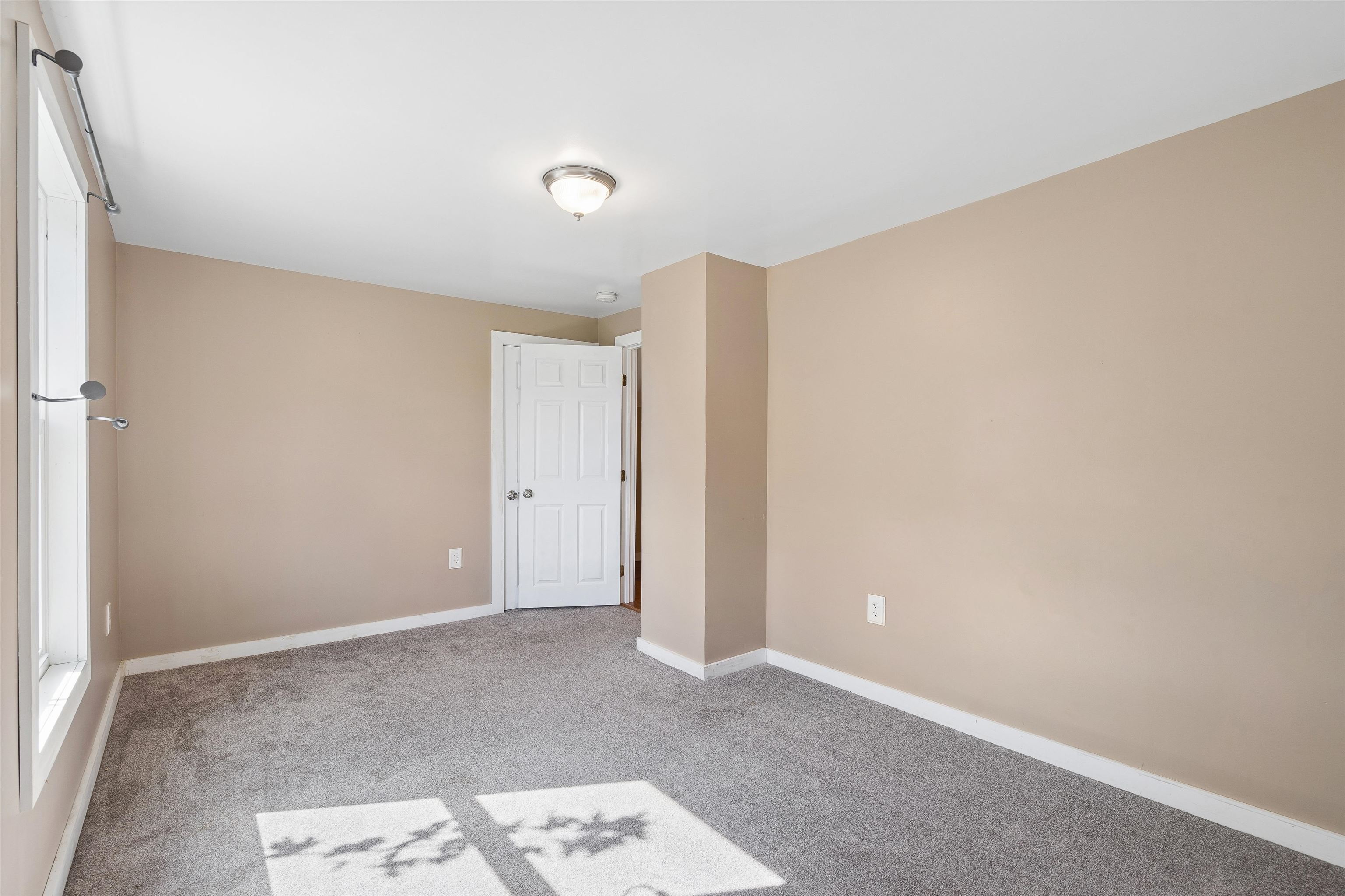 2 Farwell Street Property Photo 36