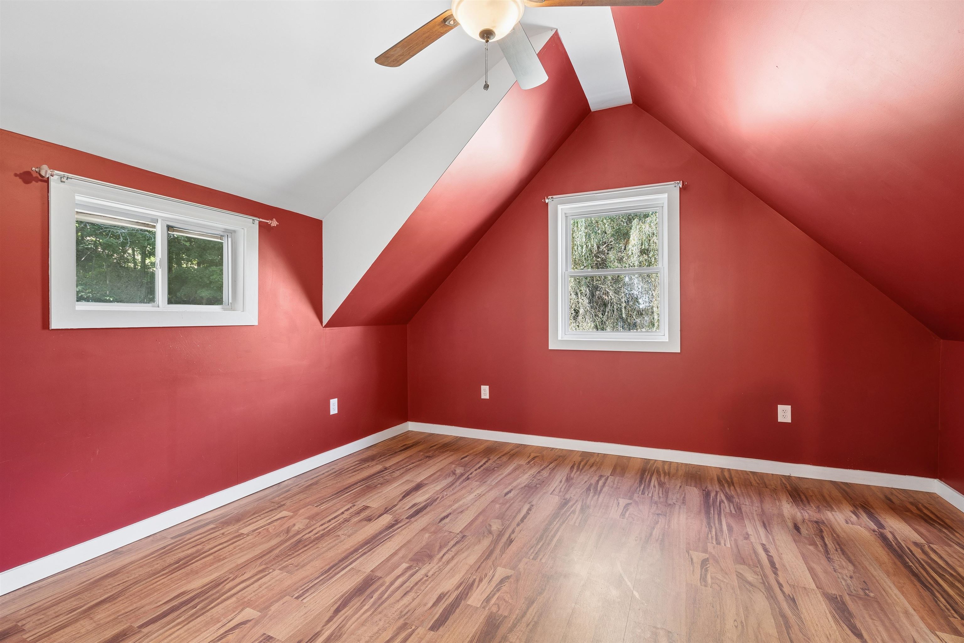 2 Farwell Street Property Photo 40