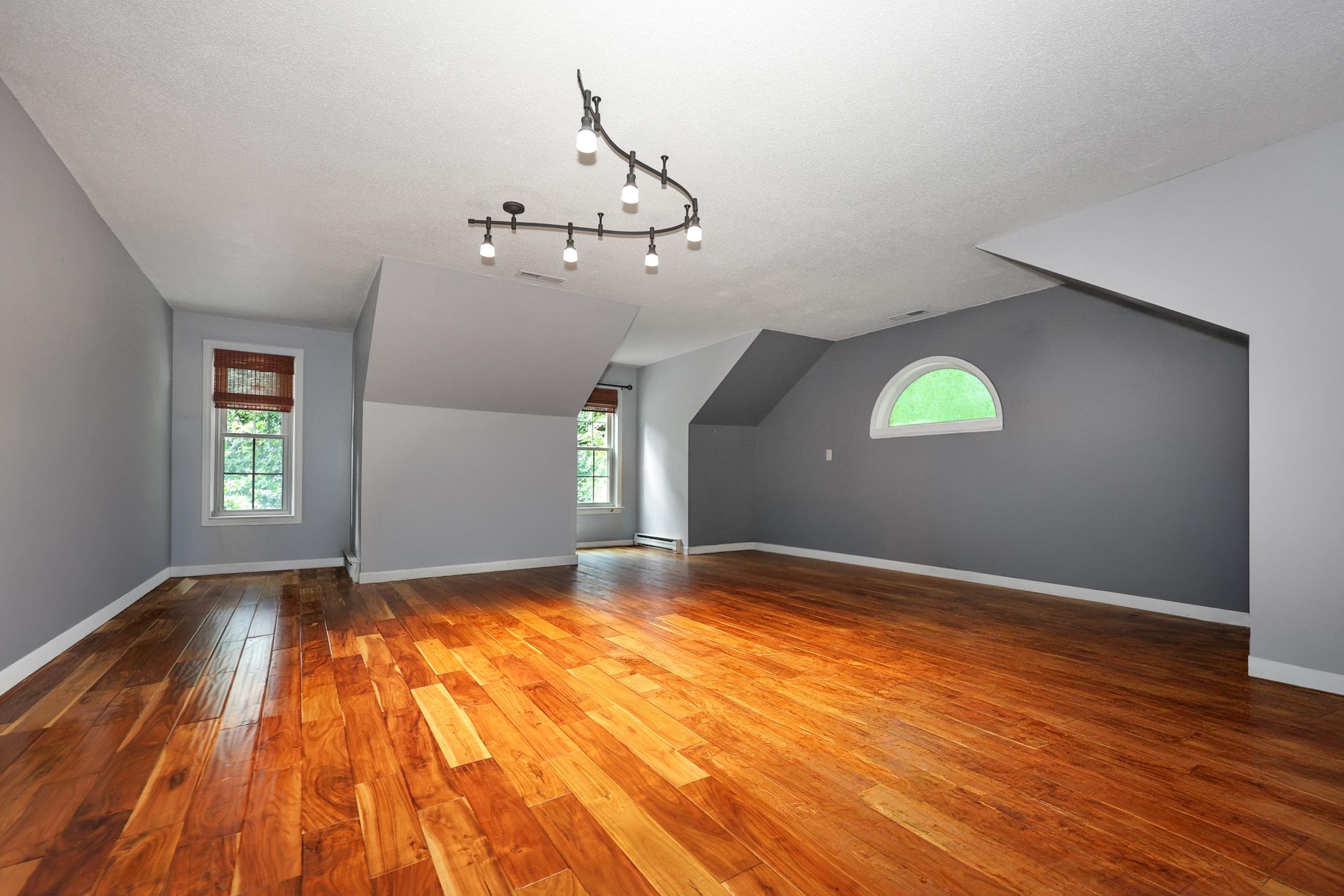 20 Christmas Tree Circle Property Photo 14