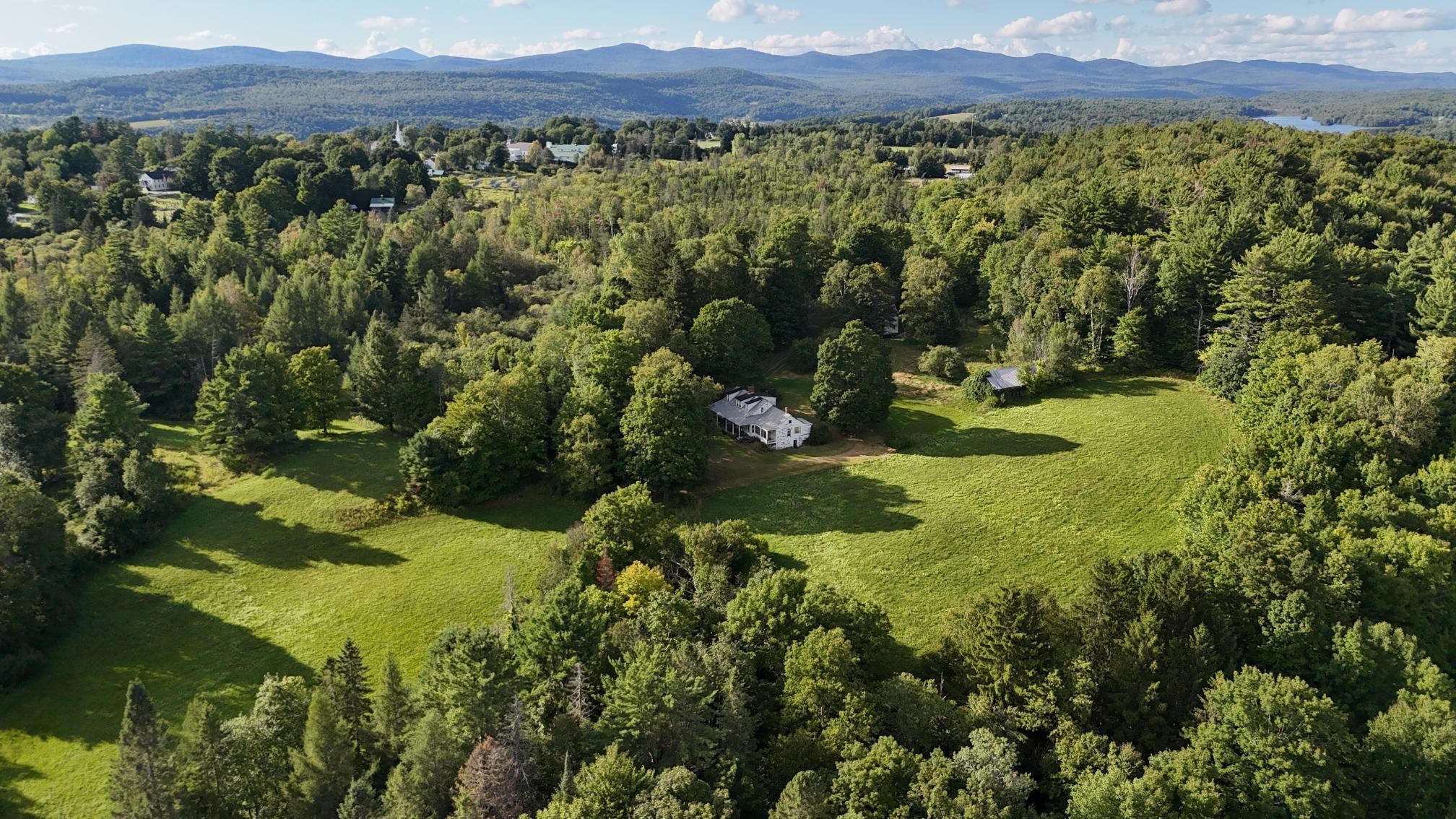 317 Auld Lang Syne Road Property Photo 3