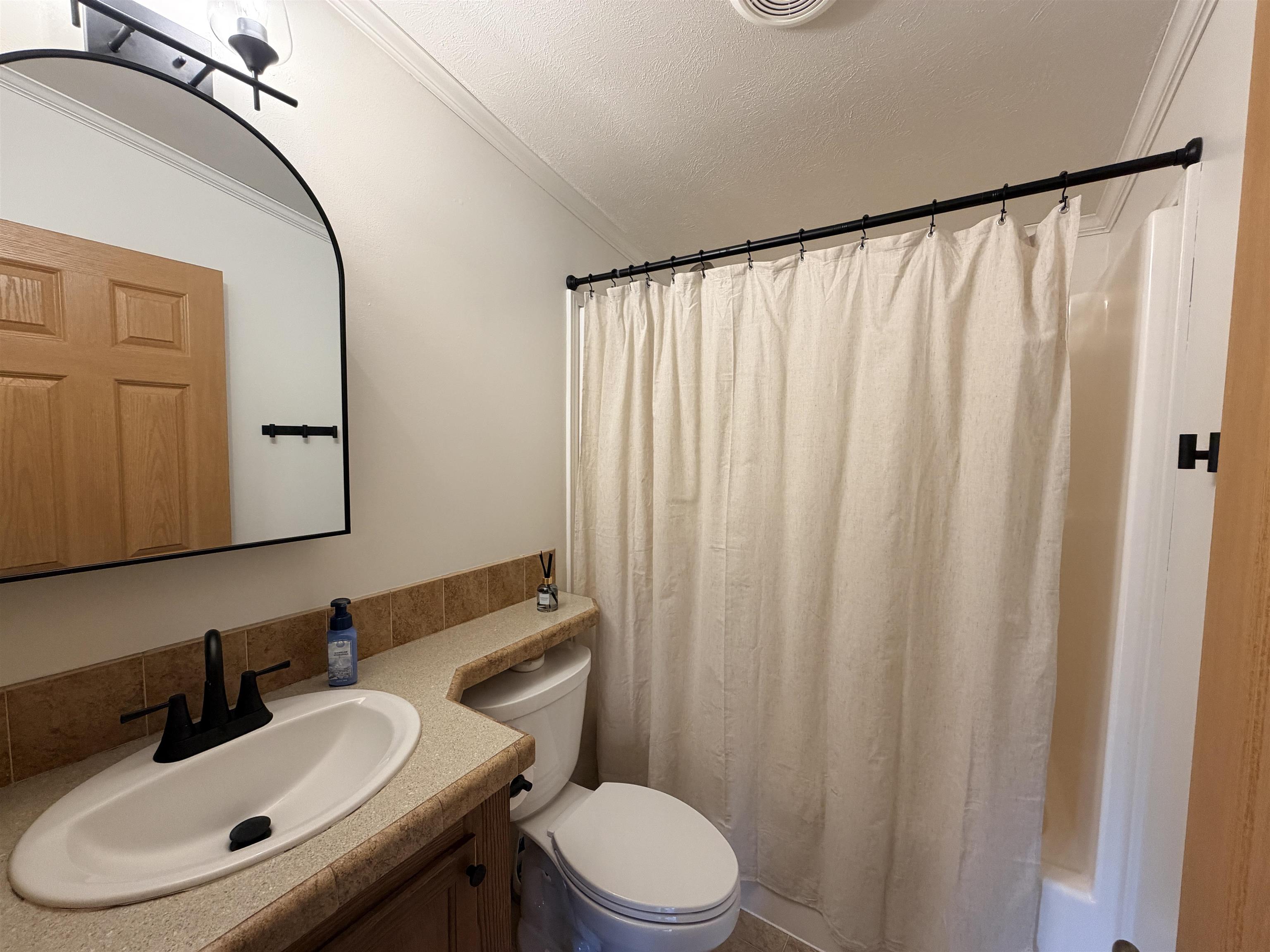 11 Arnold Drive Property Photo 16