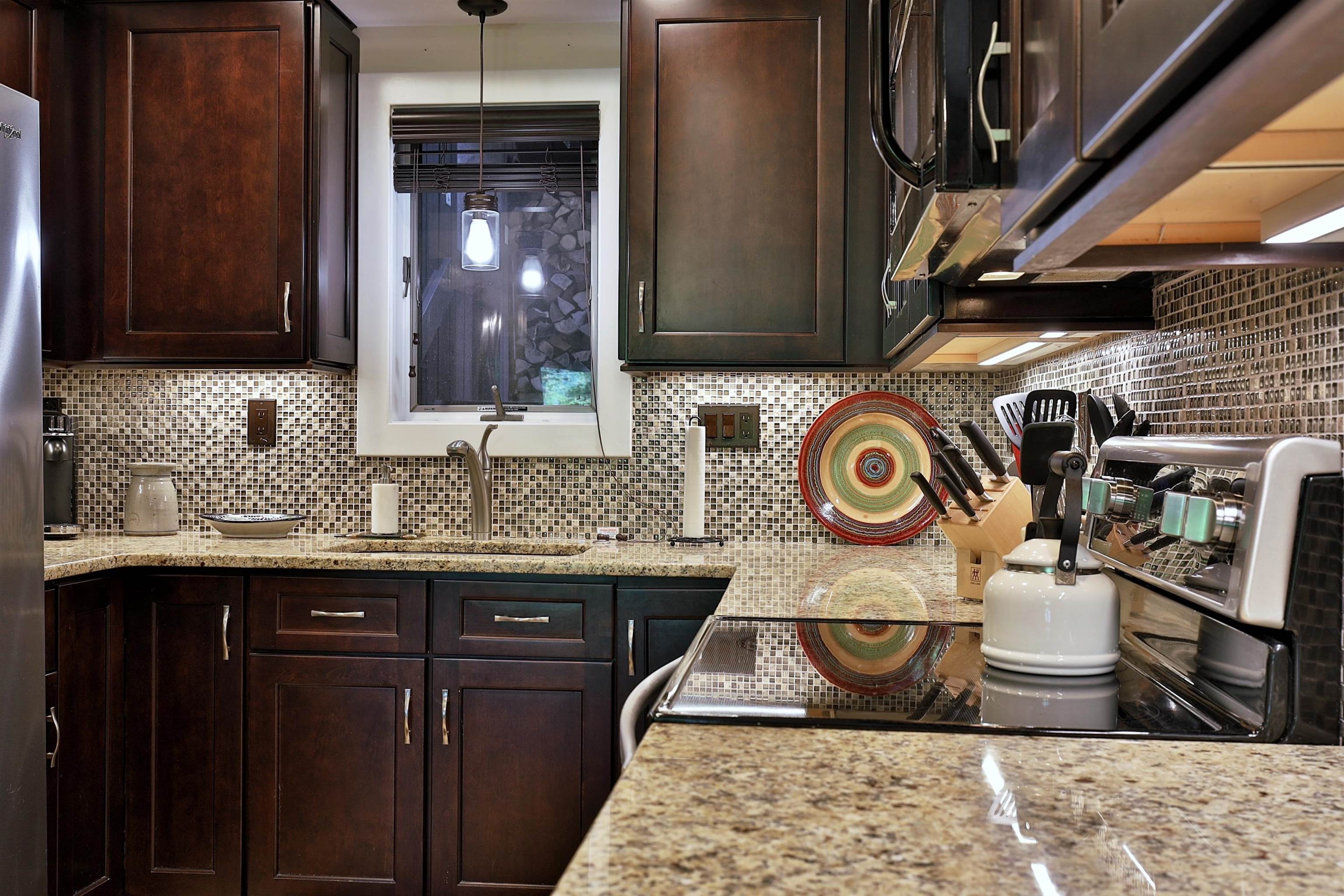 894 East Ash Road Property Photo 4