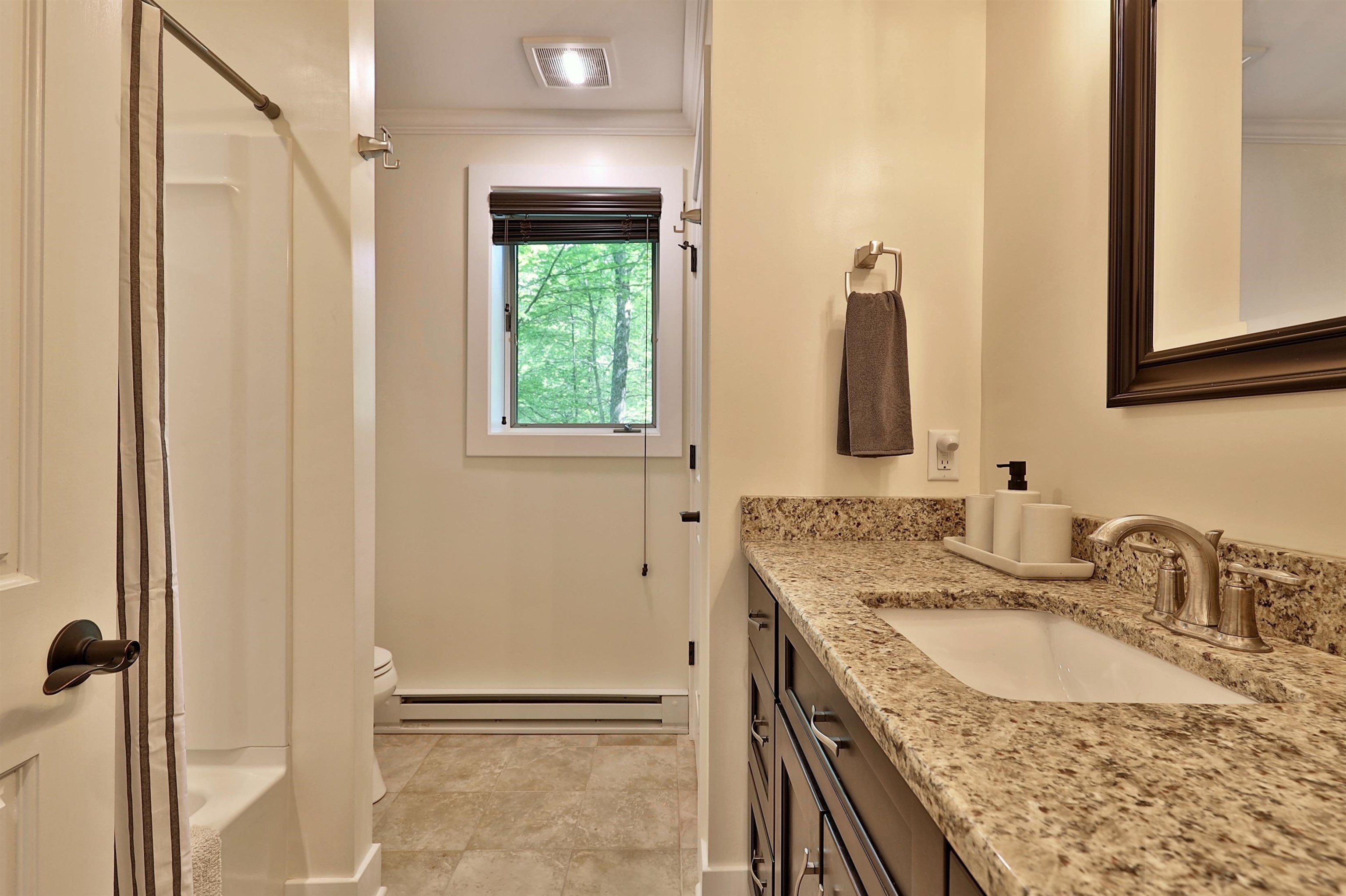 894 East Ash Road Property Photo 17
