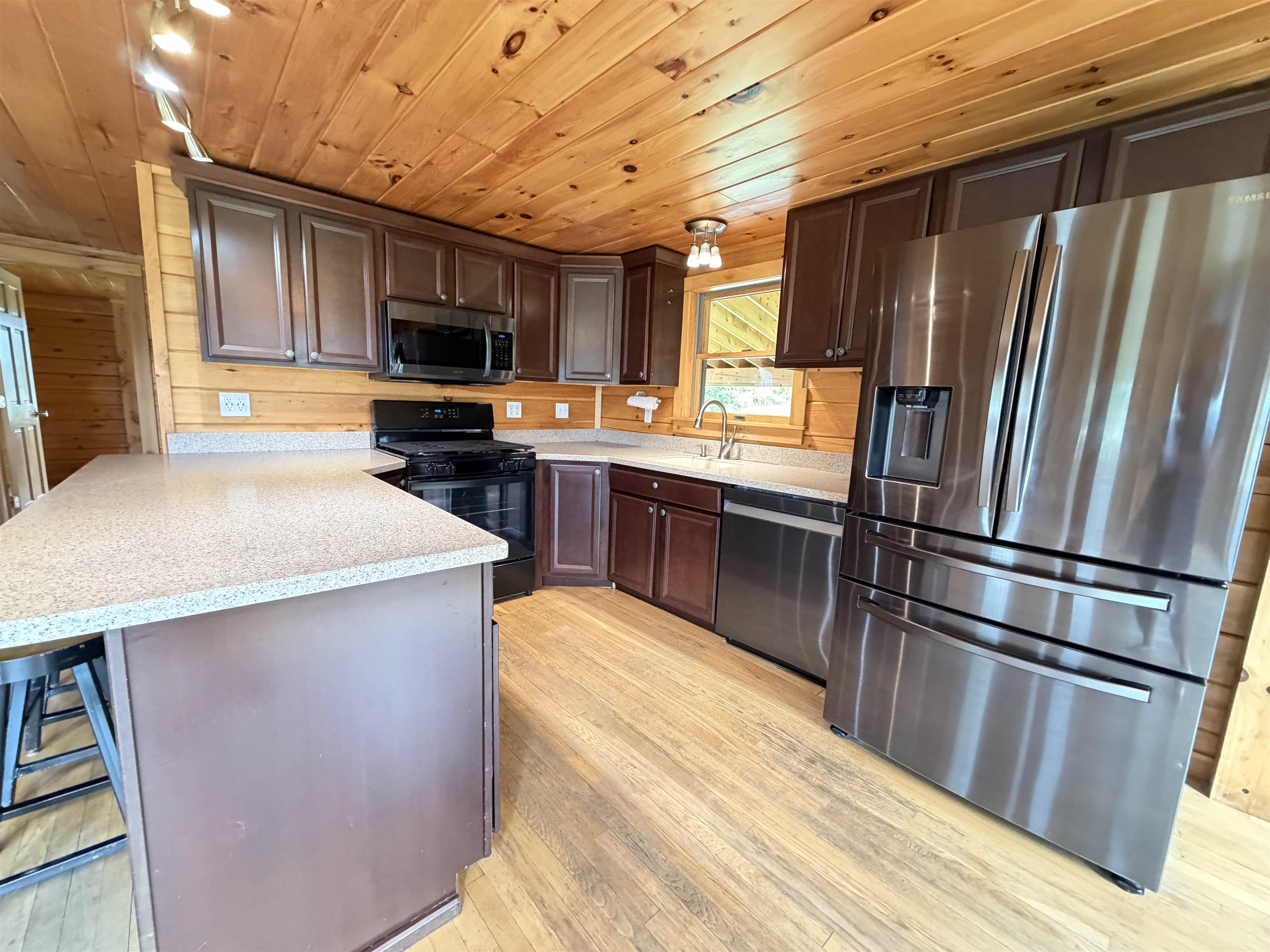 1298 Stage Road Property Photo 9