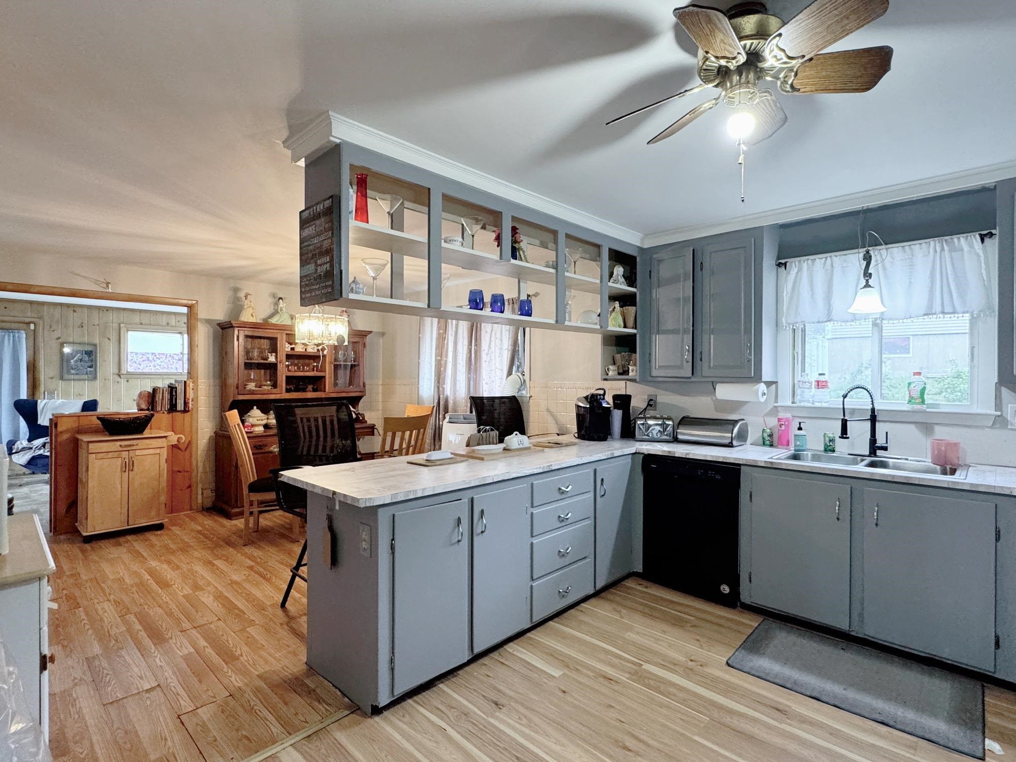 247 S Jewett Street Property Photo 6