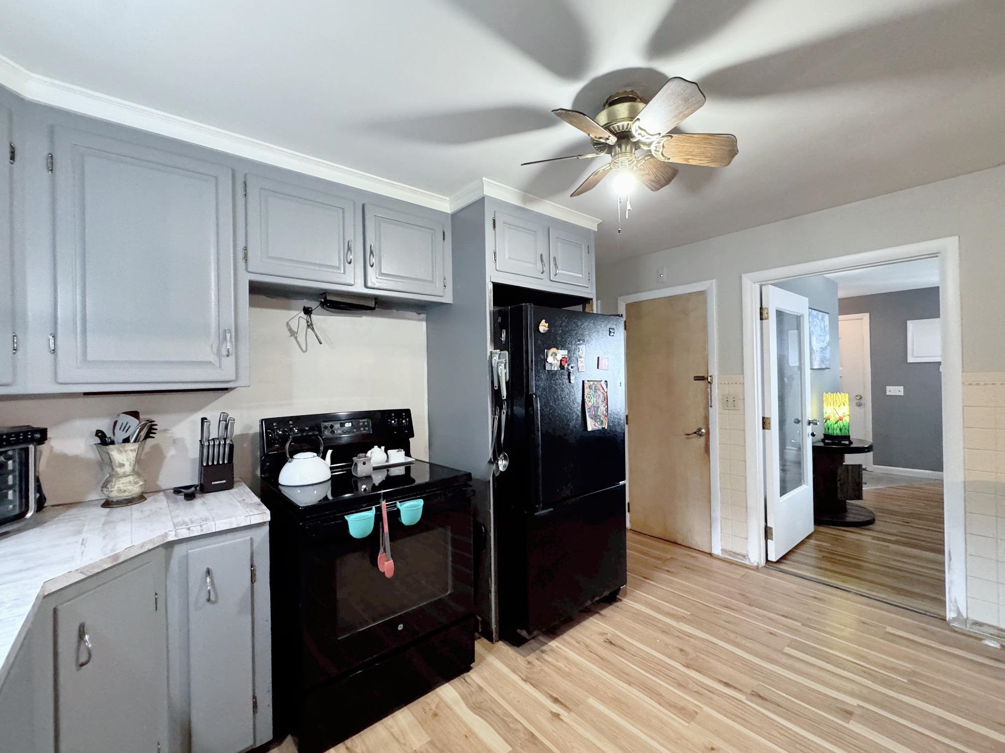 247 S Jewett Street Property Photo 9