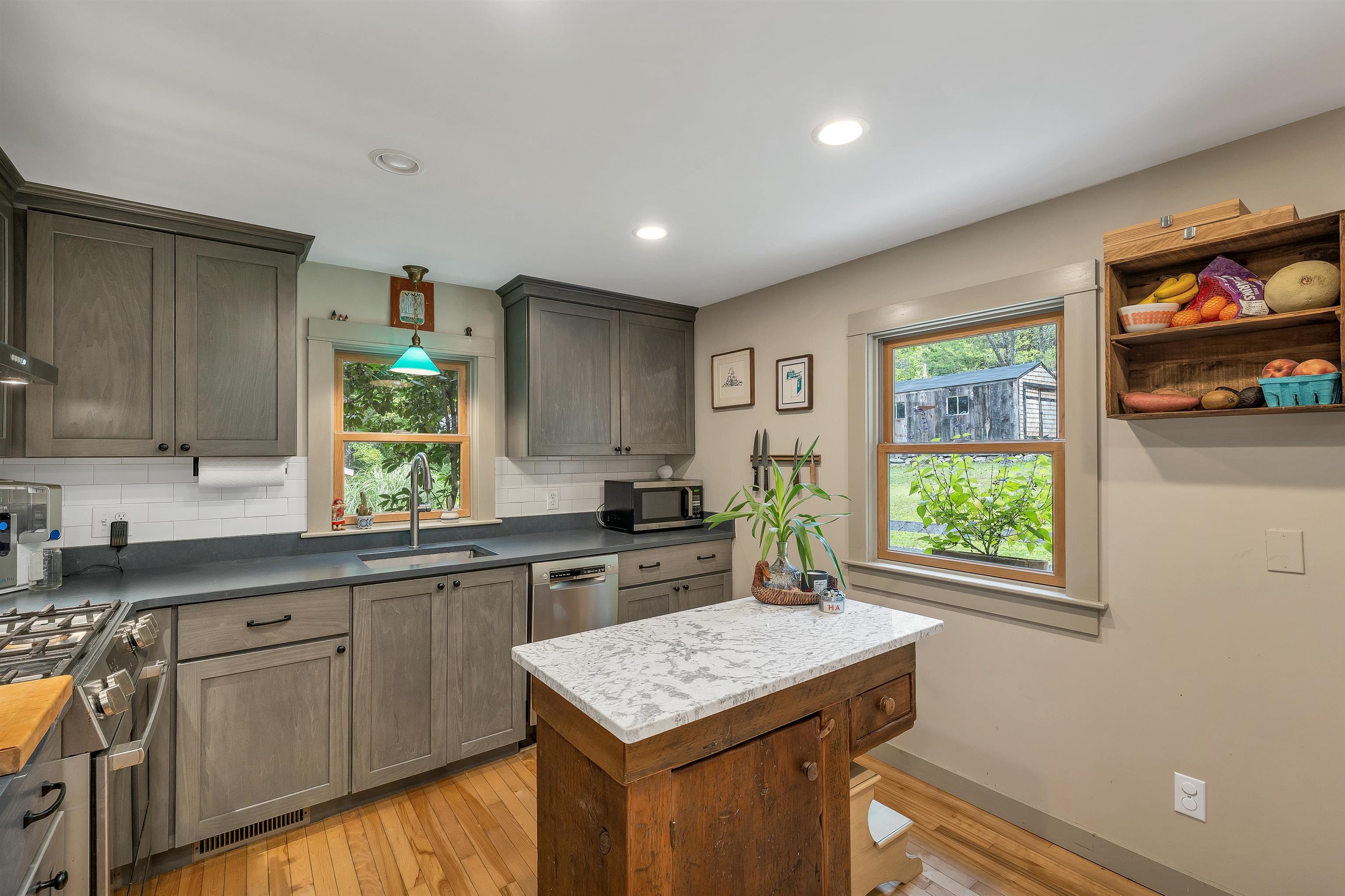 170 Packers Falls Road Property Photo 8
