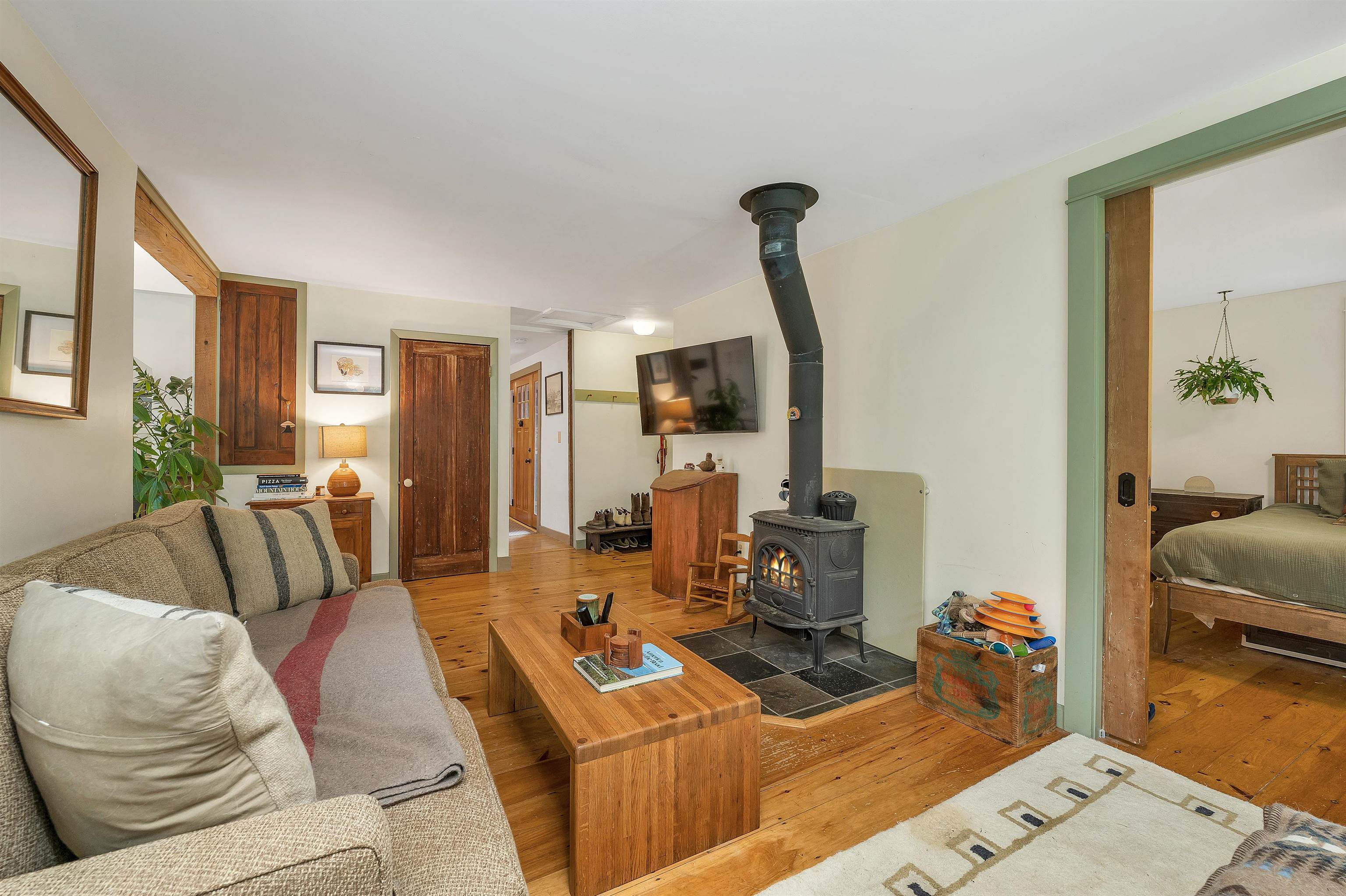 170 Packers Falls Road Property Photo 23