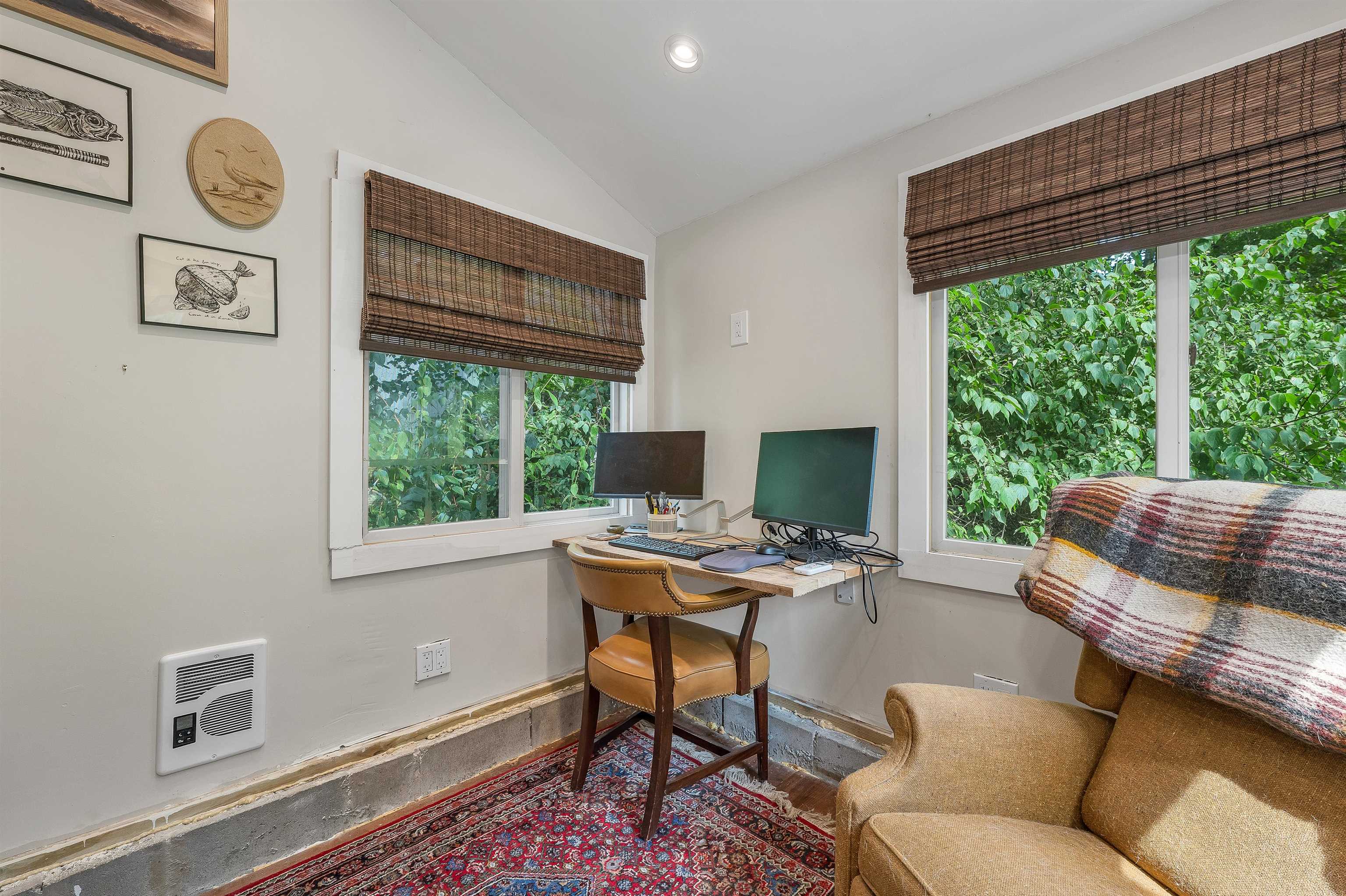 170 Packers Falls Road Property Photo 37