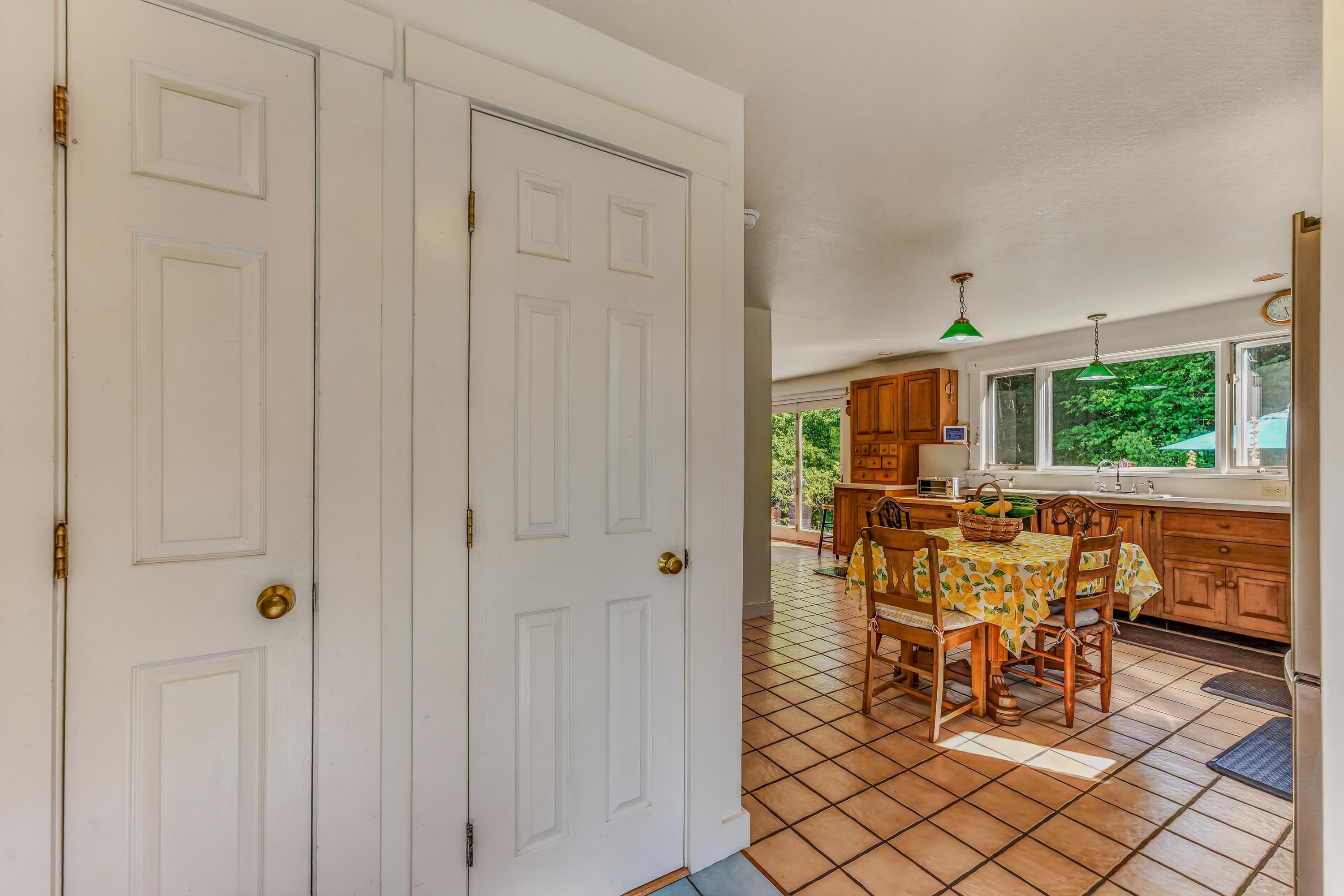 381 Toad Hill Road Property Photo 32