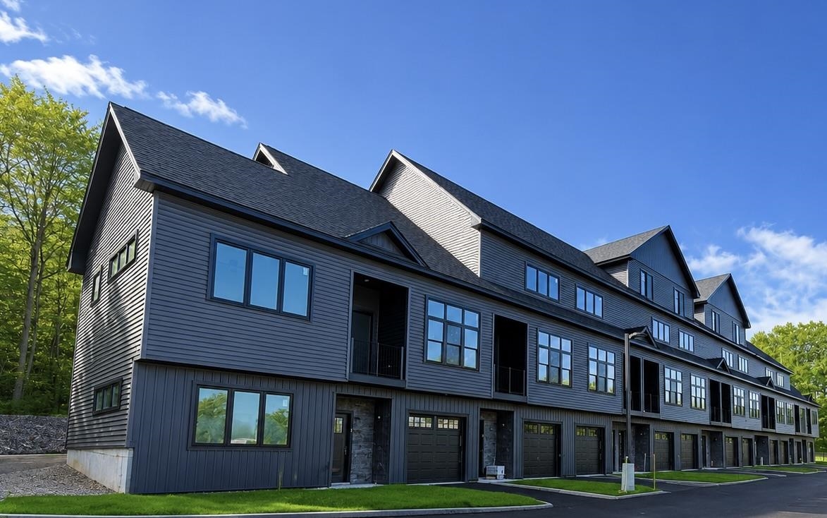 12 Cobblestone Court Property Photo 1
