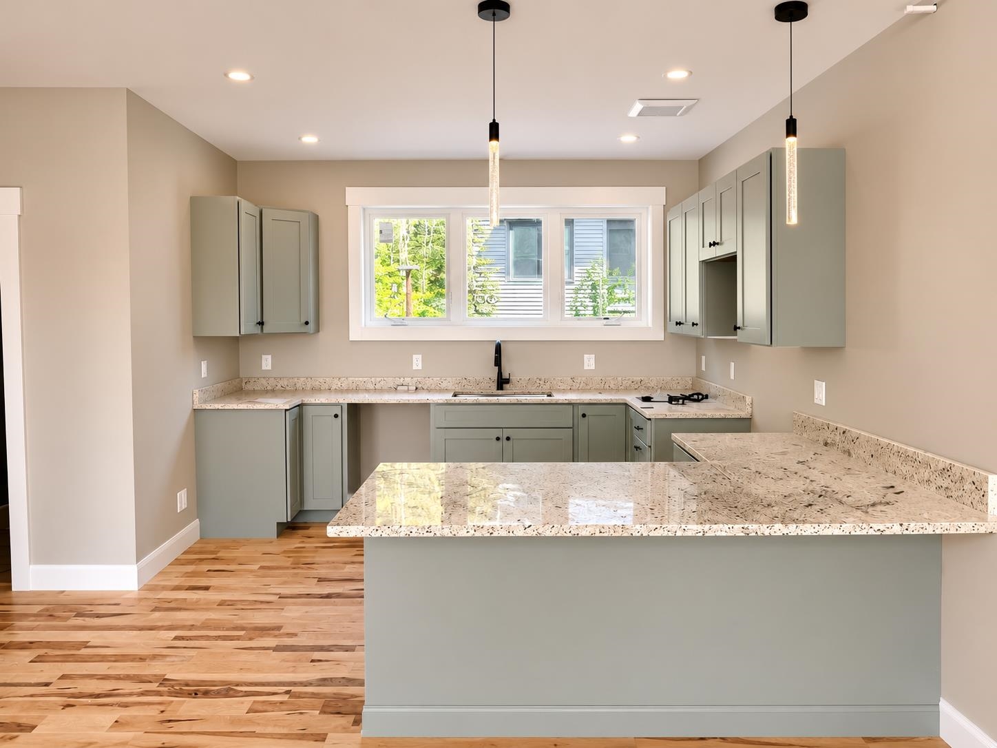 12 Cobblestone Court Property Photo 3