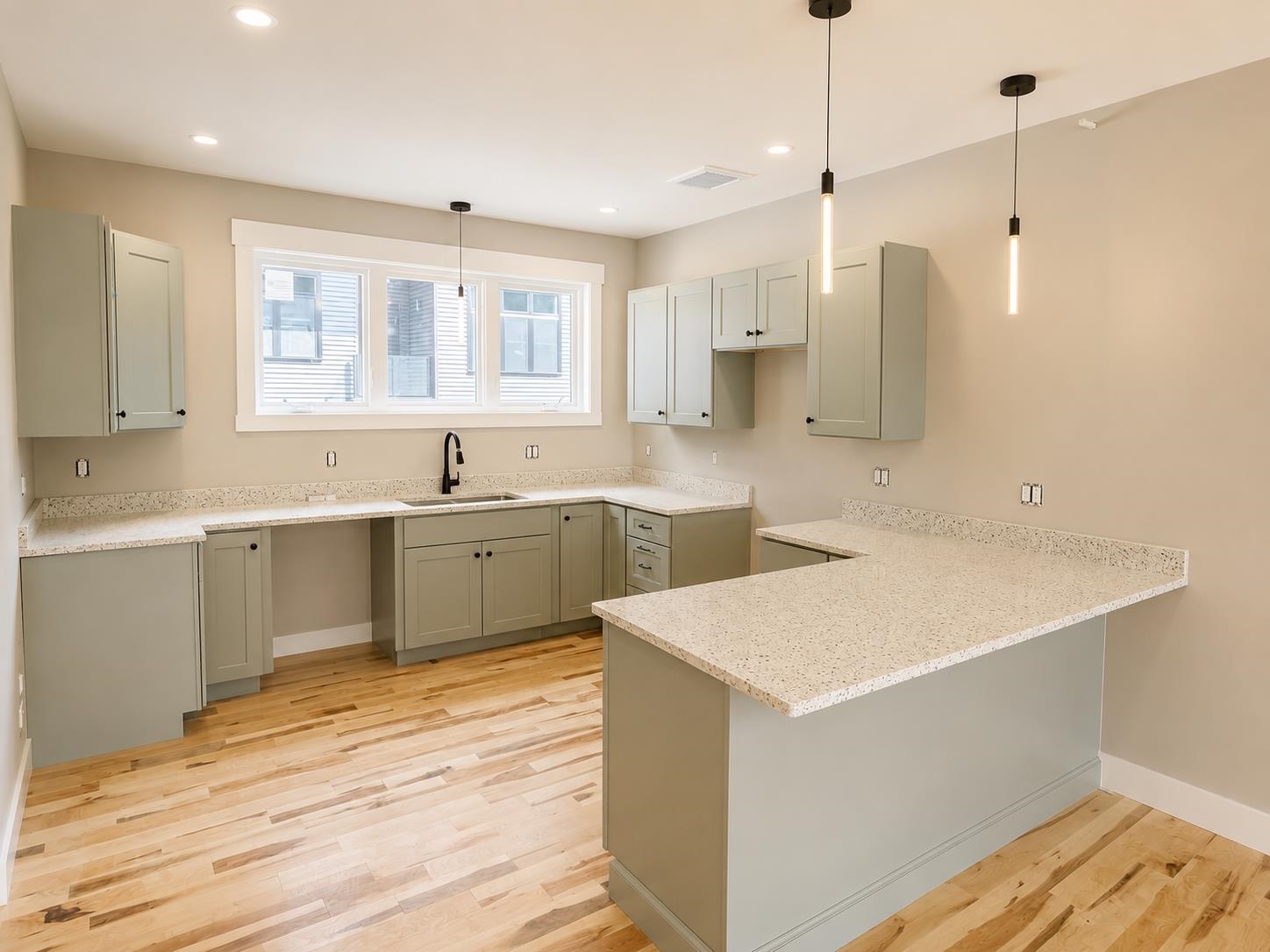 12 Cobblestone Court Property Photo 4
