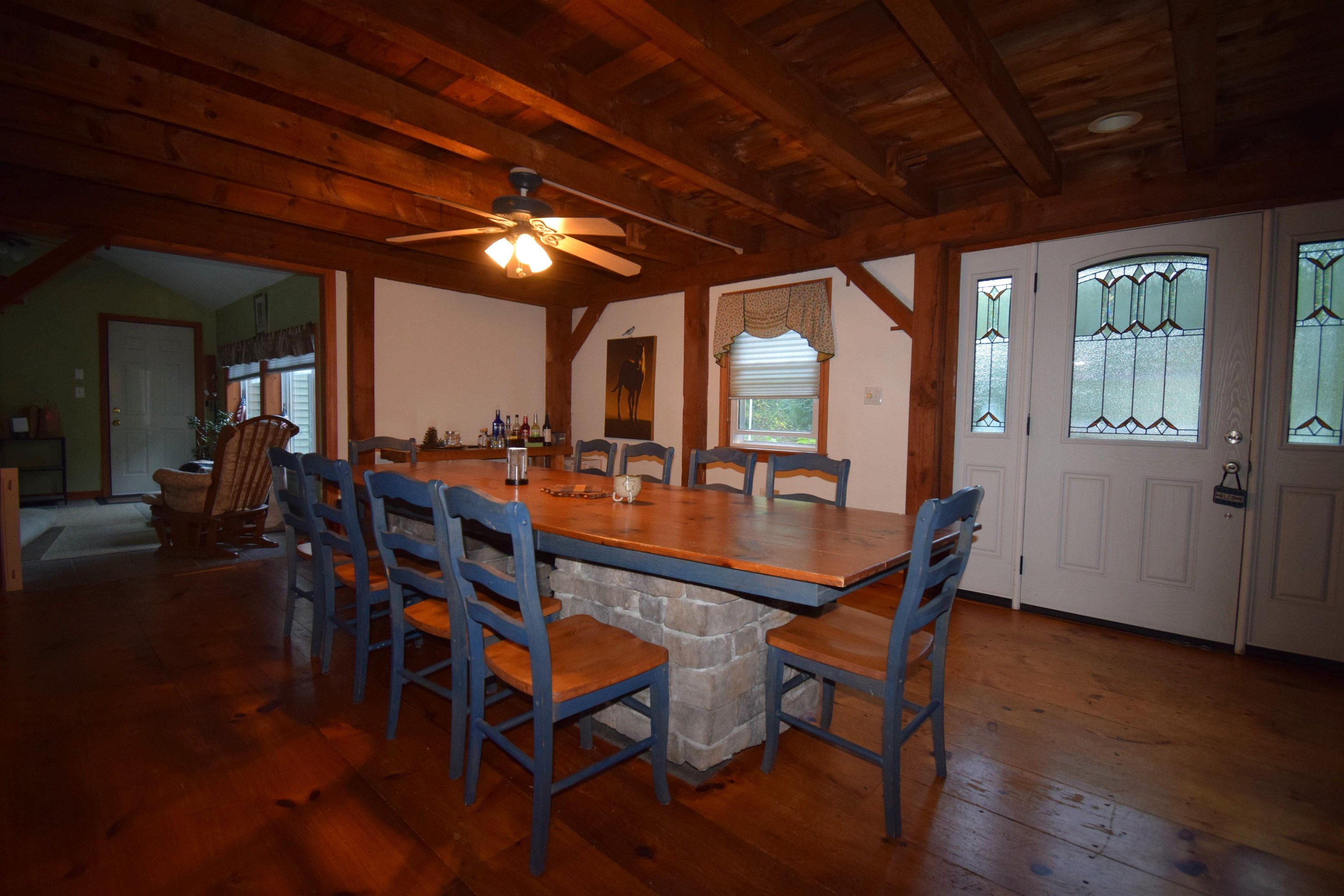 287 Middle Road Property Photo 12