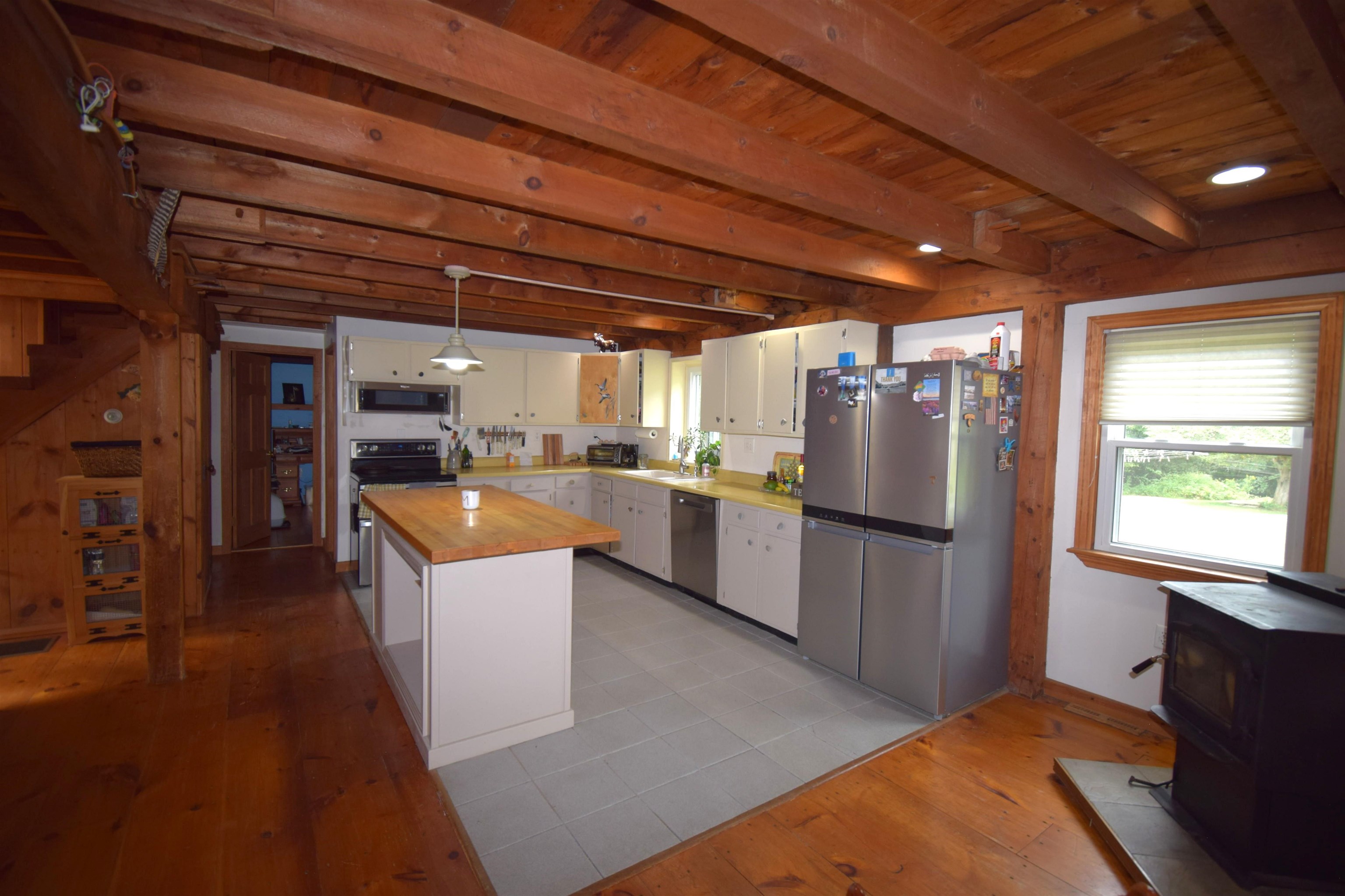 287 Middle Road Property Photo 15