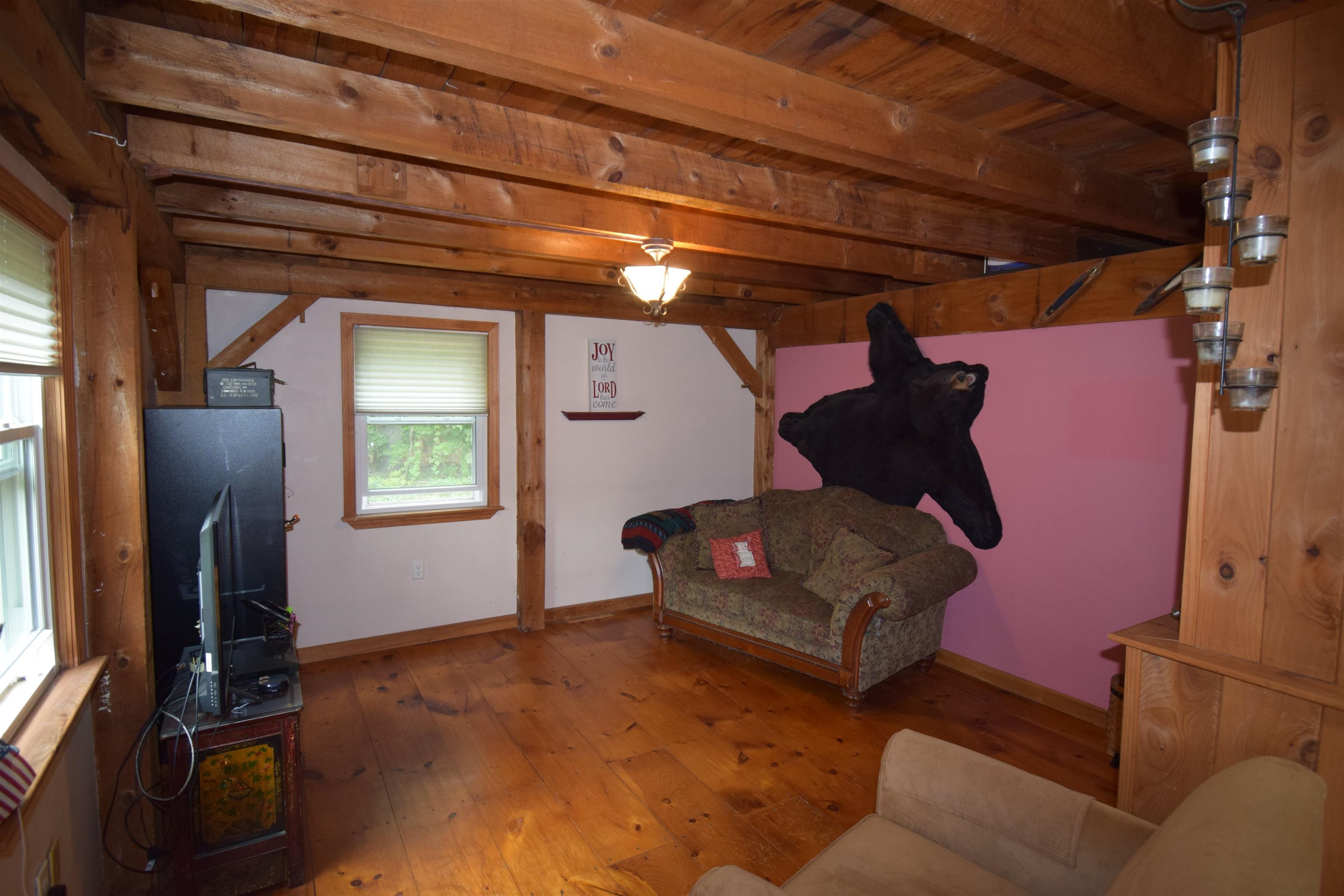 287 Middle Road Property Photo 22