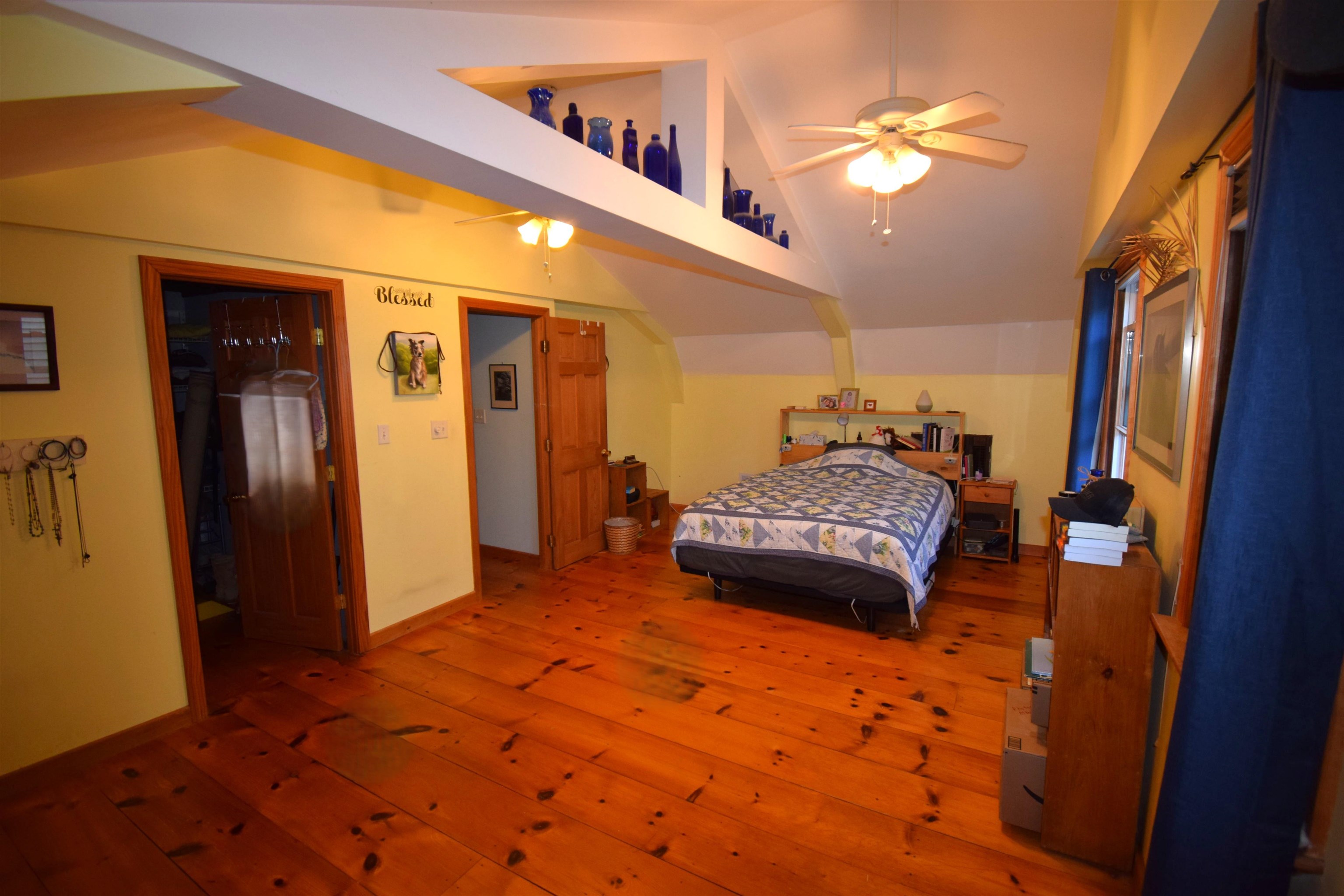 287 Middle Road Property Photo 26