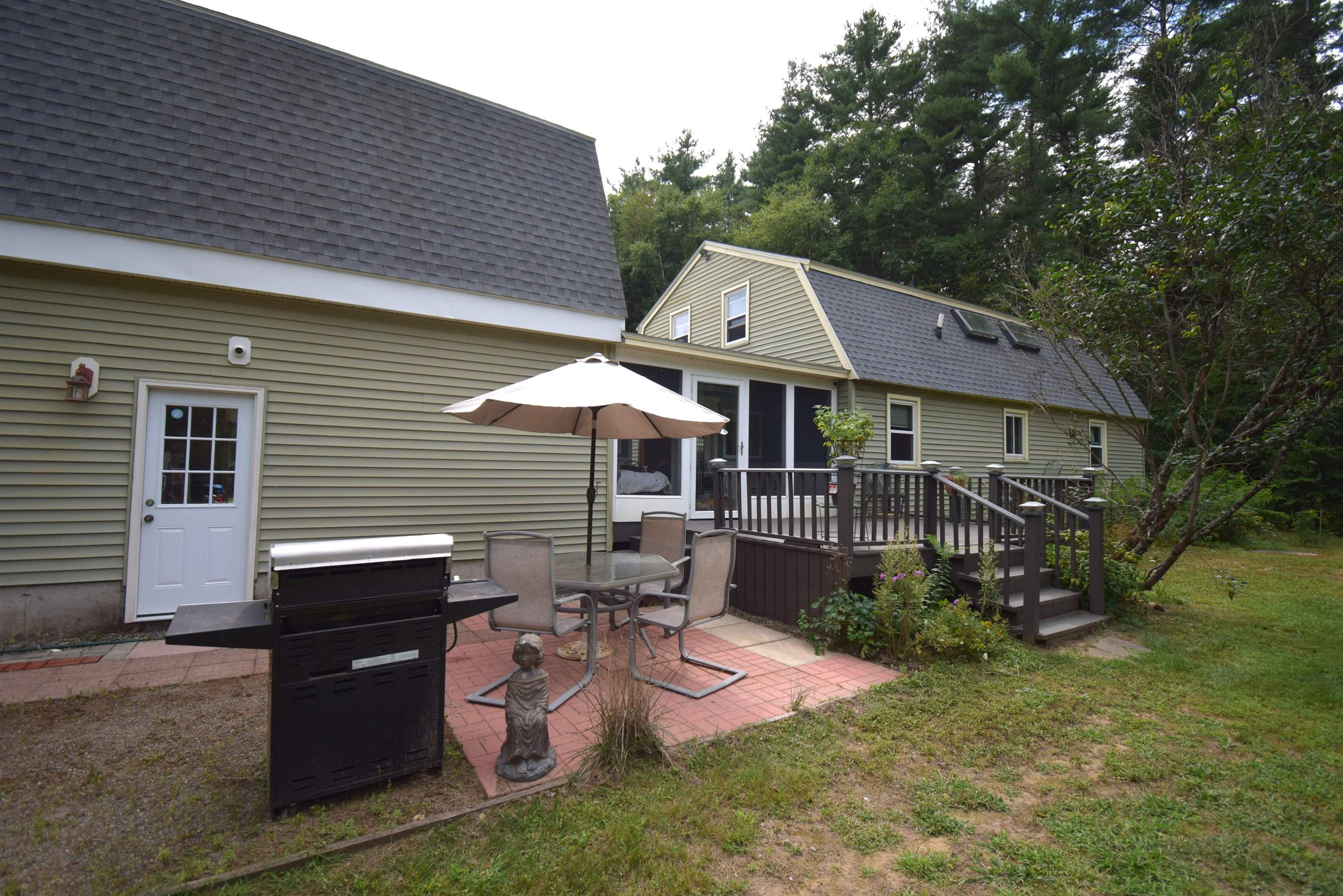 287 Middle Road Property Photo 43
