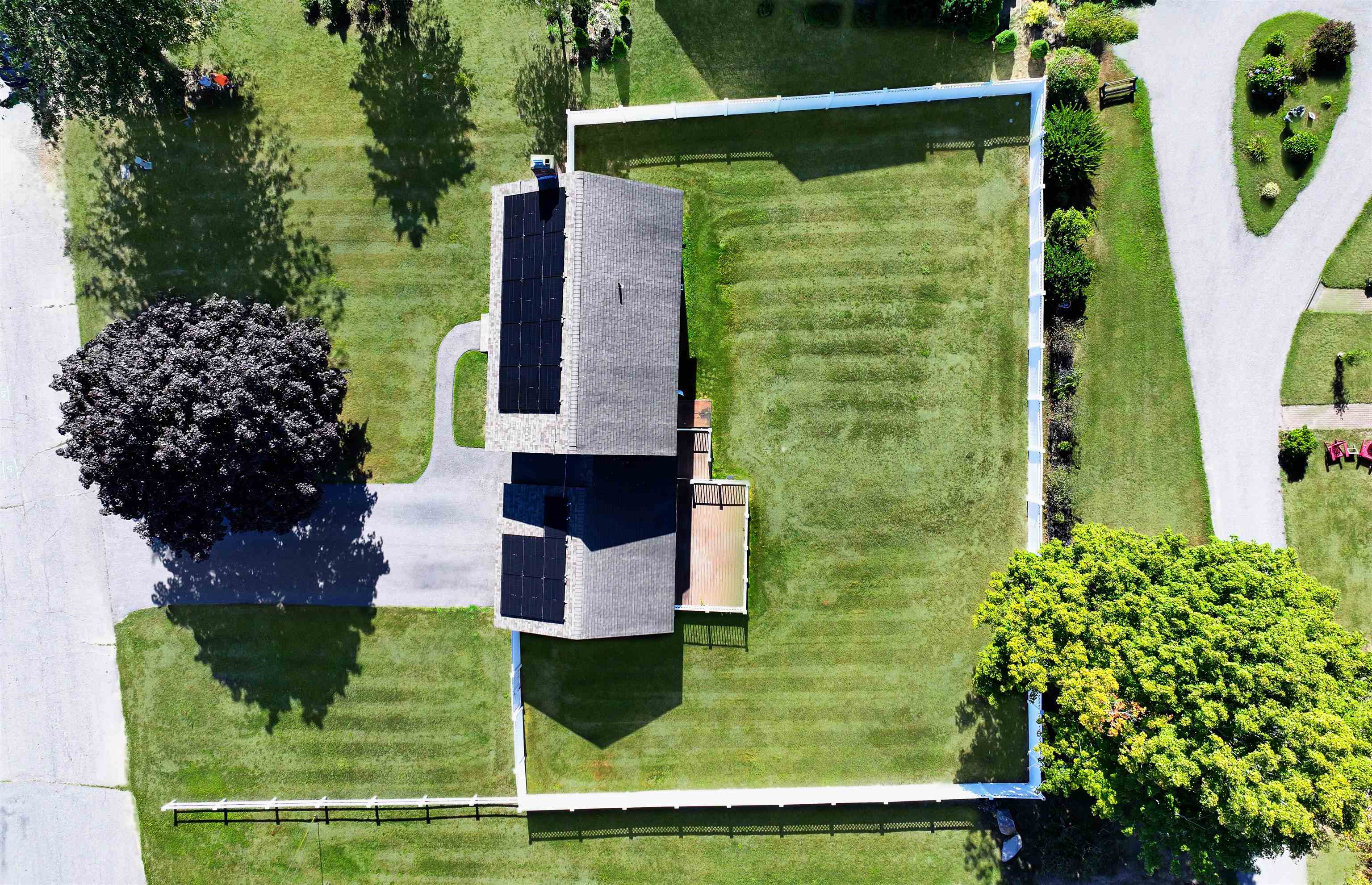 2 Jeffrey Drive Property Photo 4