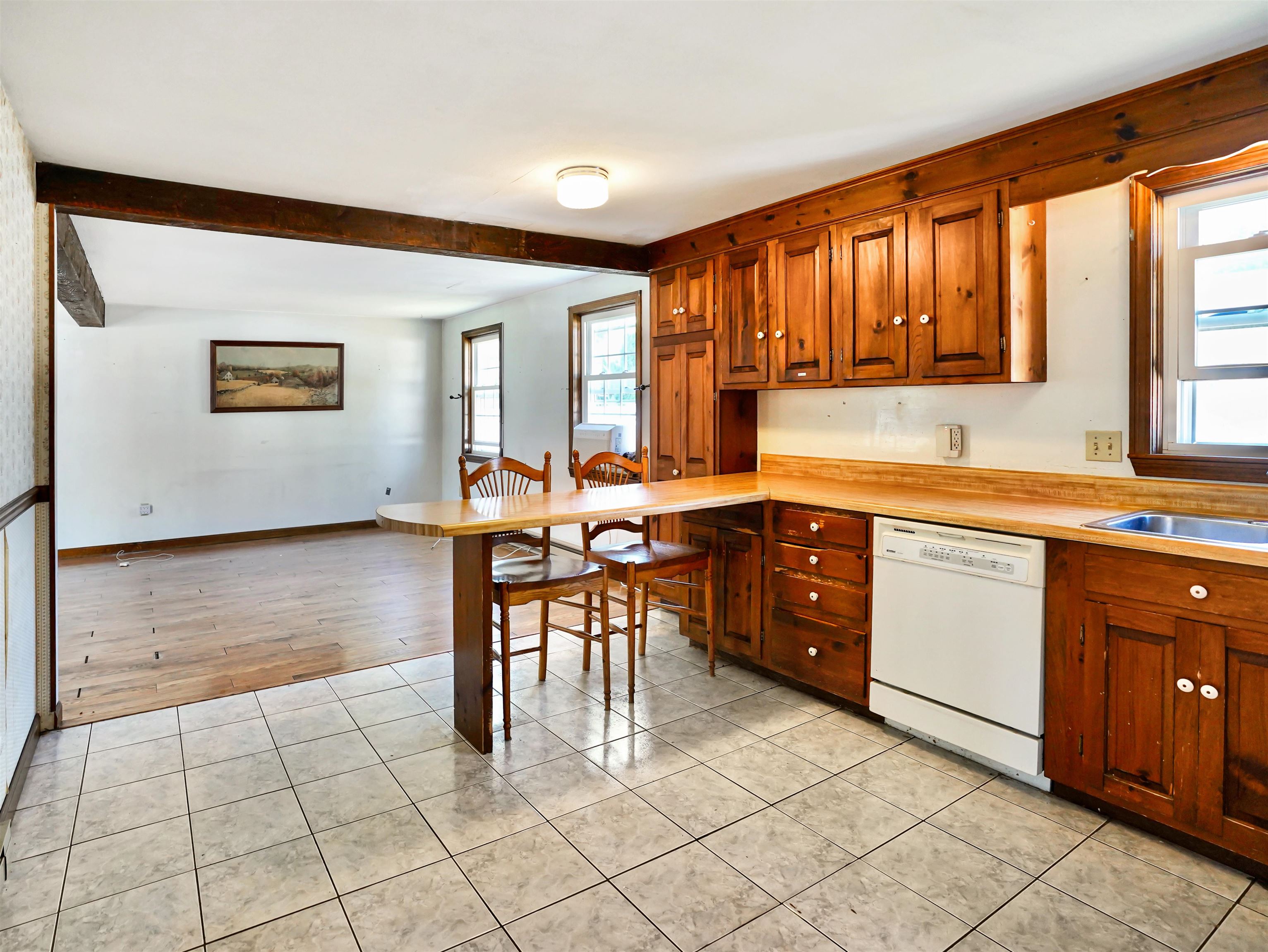 2 Jeffrey Drive Property Photo 11