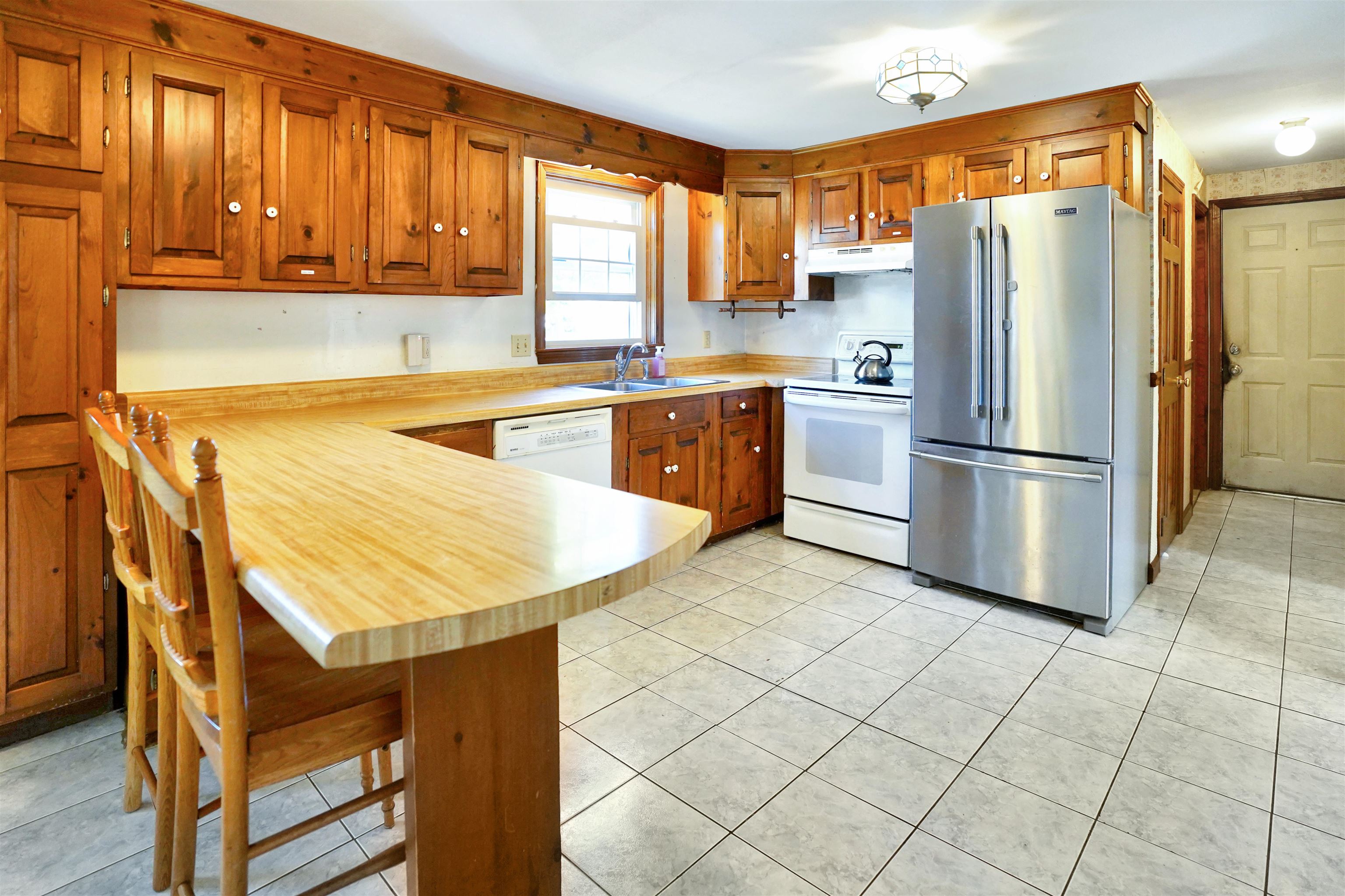 2 Jeffrey Drive Property Photo 14
