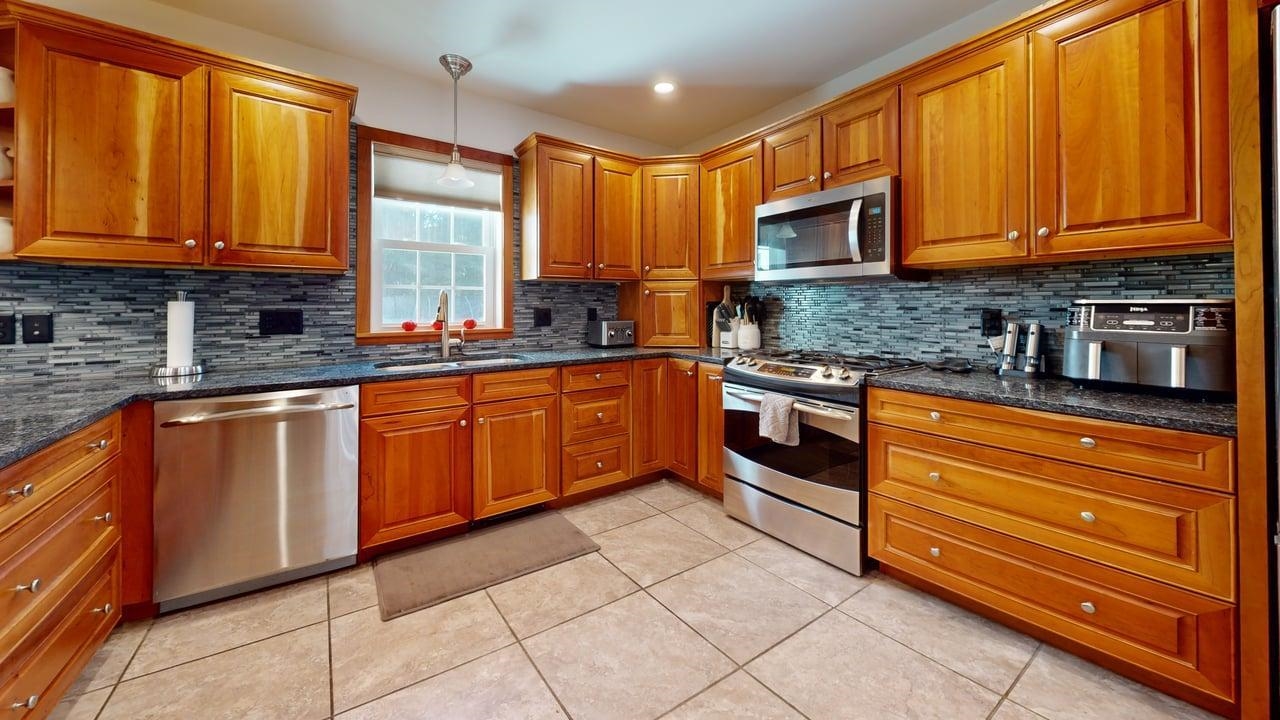 25 Hidden Oaks Drive Property Photo 3