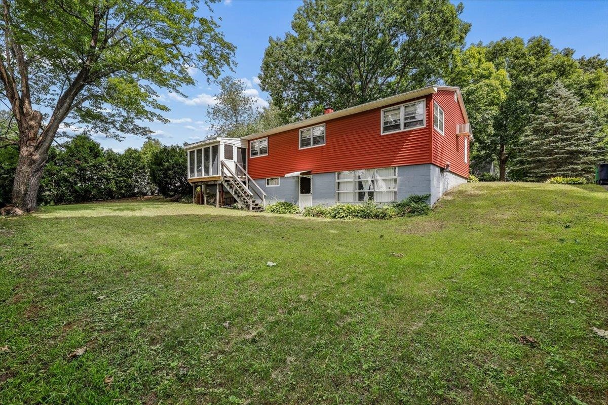 9 Harris Street Property Photo 6