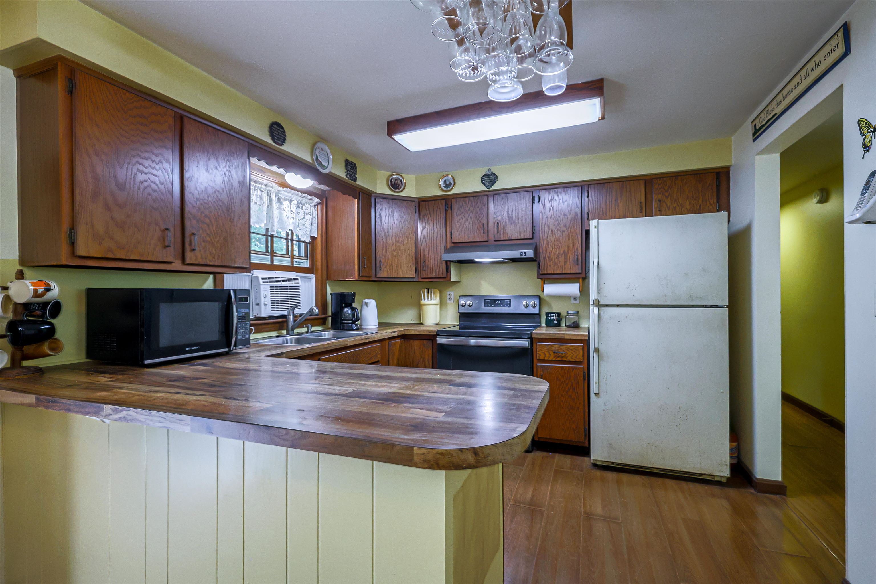 19 Comstock Drive Property Photo 5