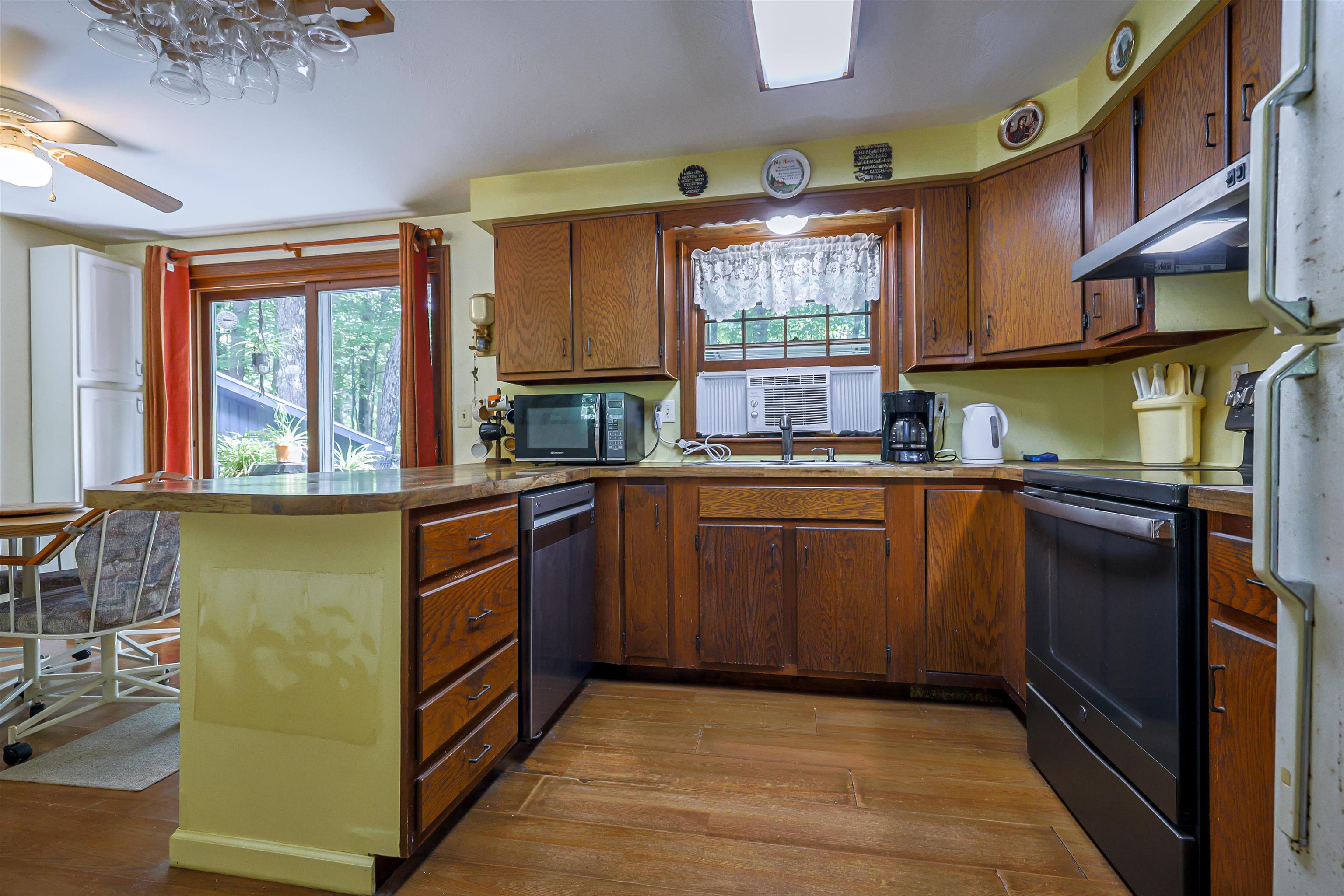 19 Comstock Drive Property Photo 7