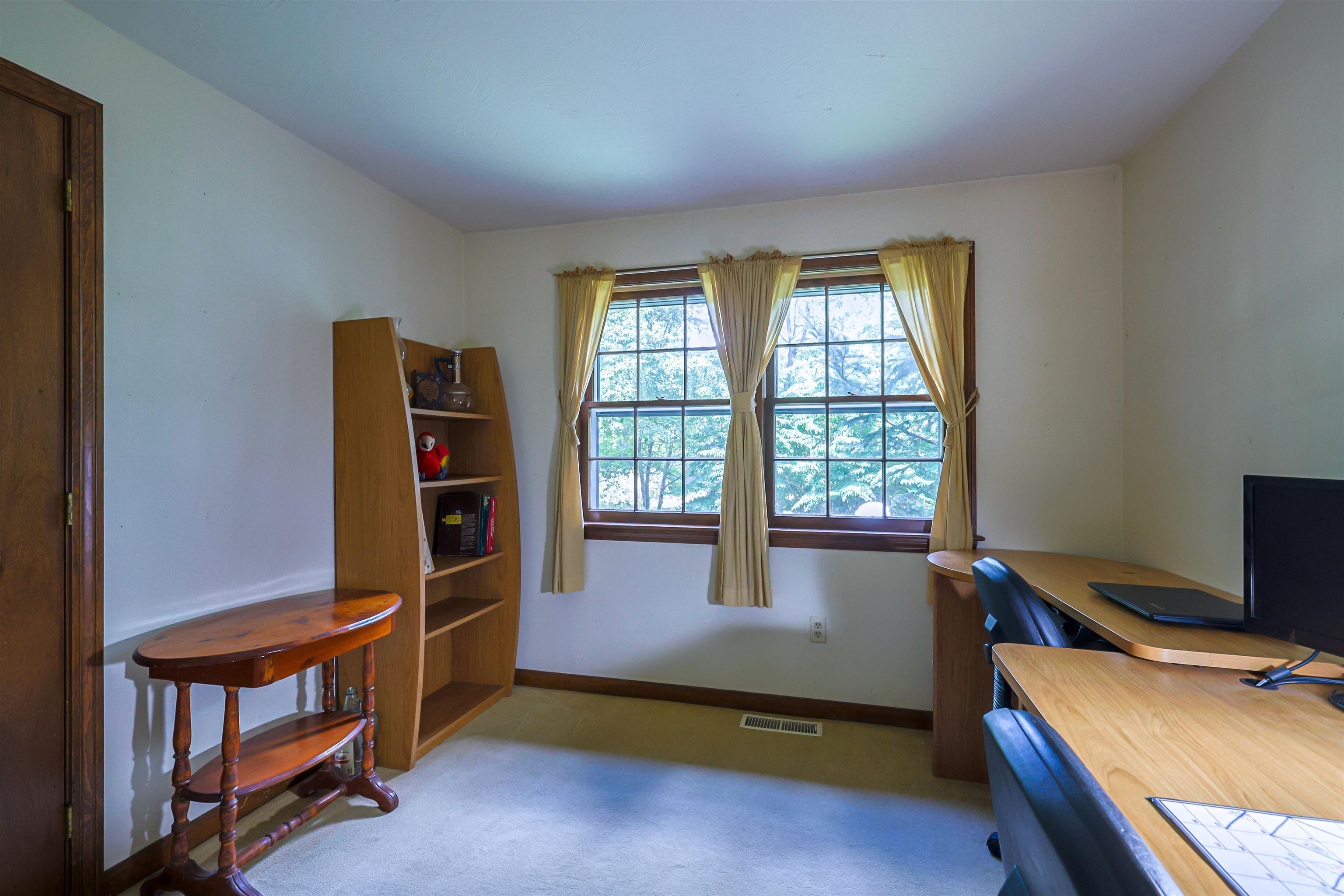 19 Comstock Drive Property Photo 14