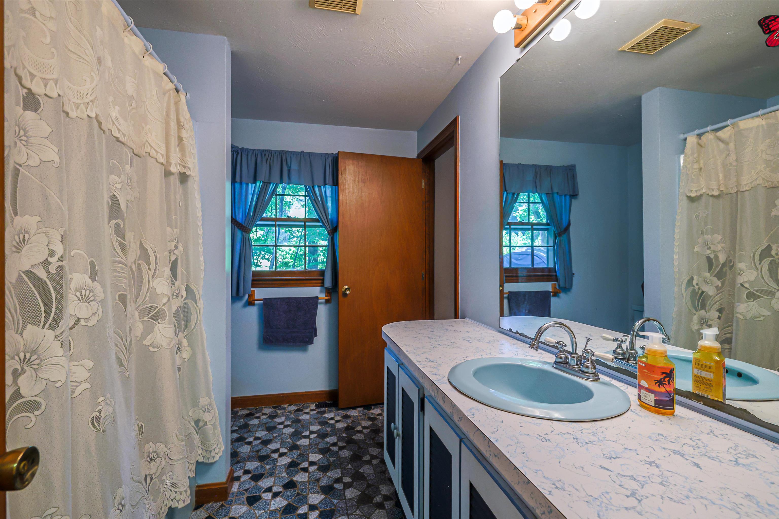 19 Comstock Drive Property Photo 17