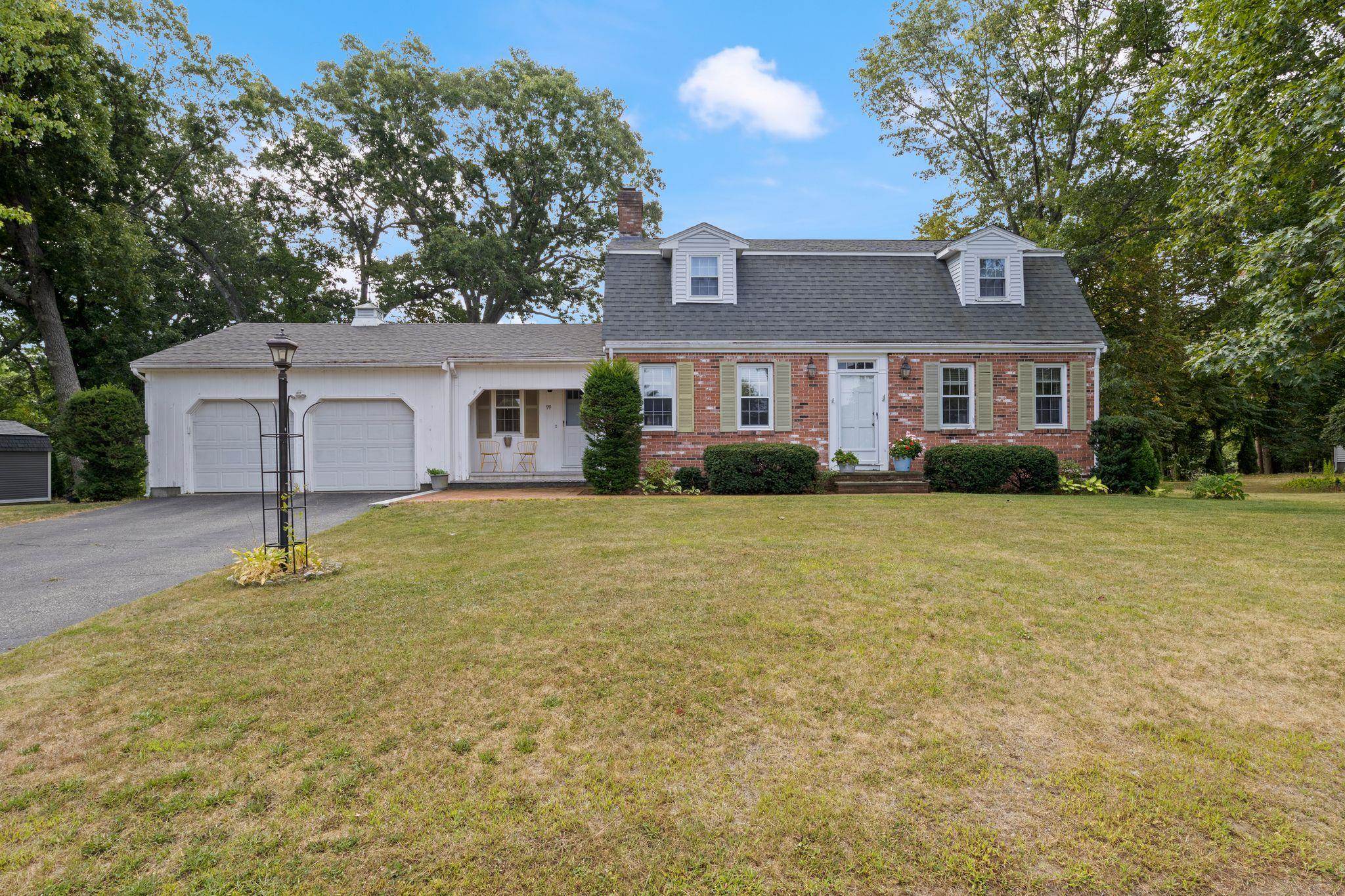 99 Presidential Circle Property Photo 1